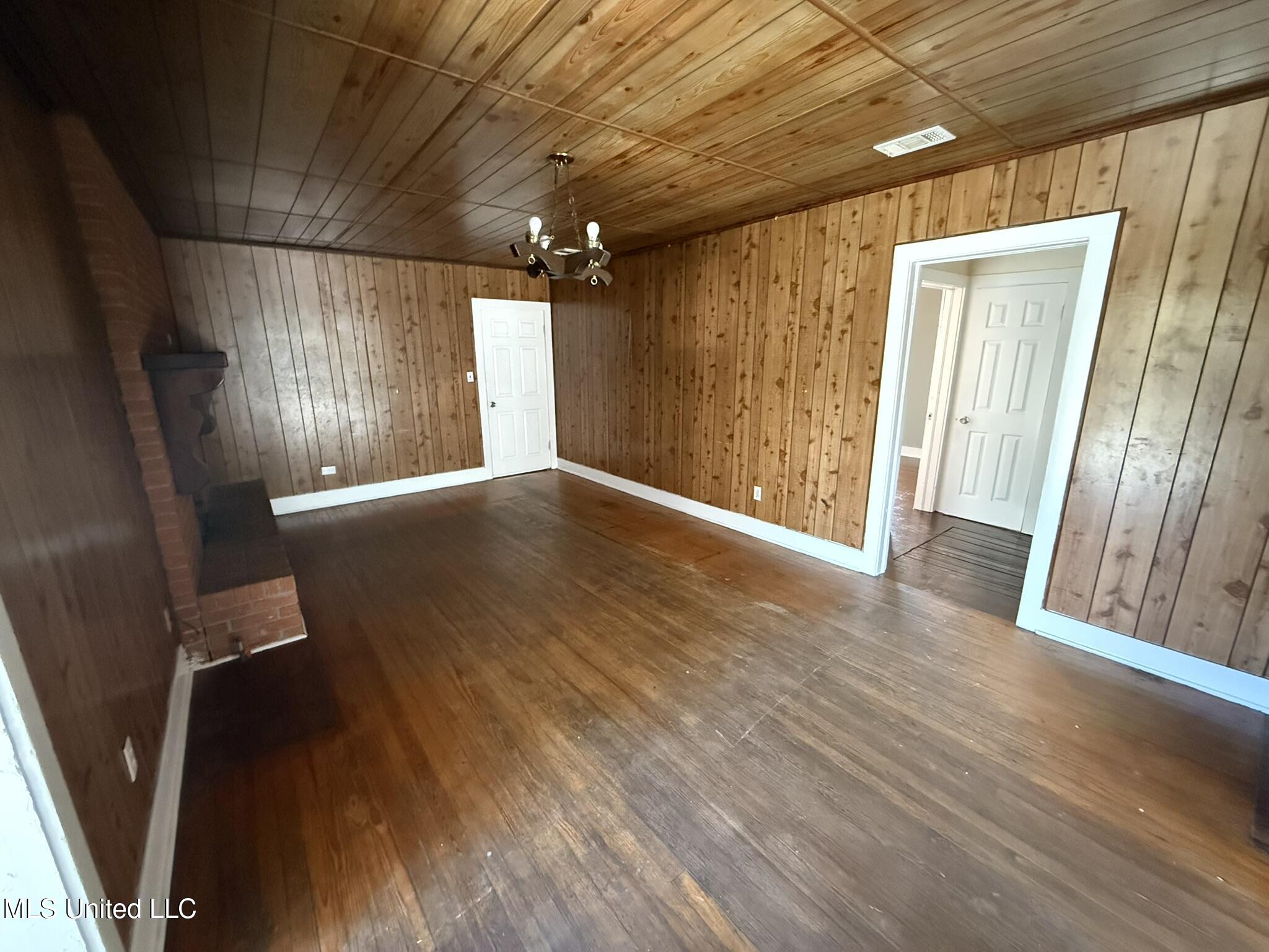 8356 Louisiana Avenue Property Photo 11