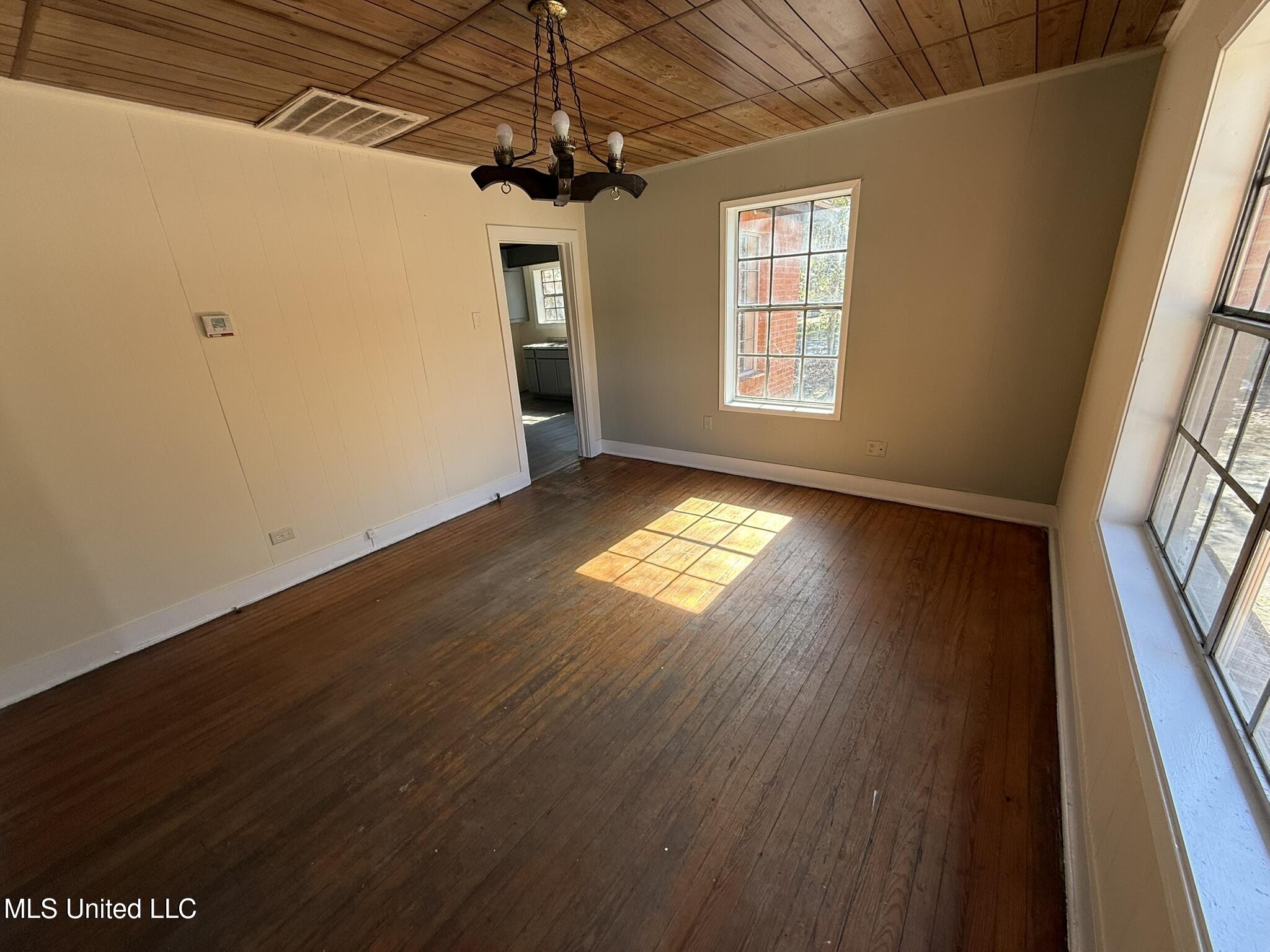 8356 Louisiana Avenue Property Photo 12