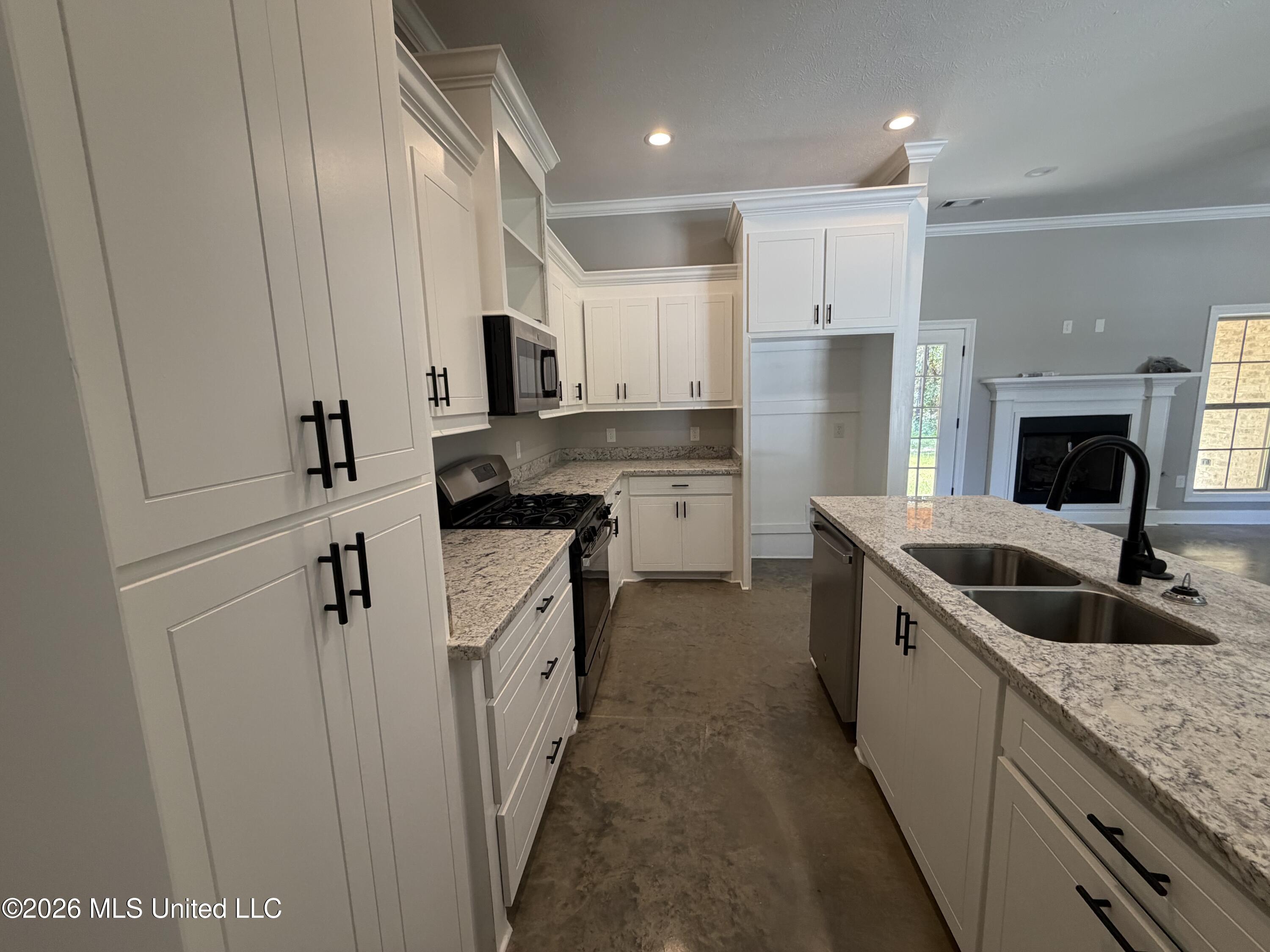 594 Mt Zion Road Property Photo 4