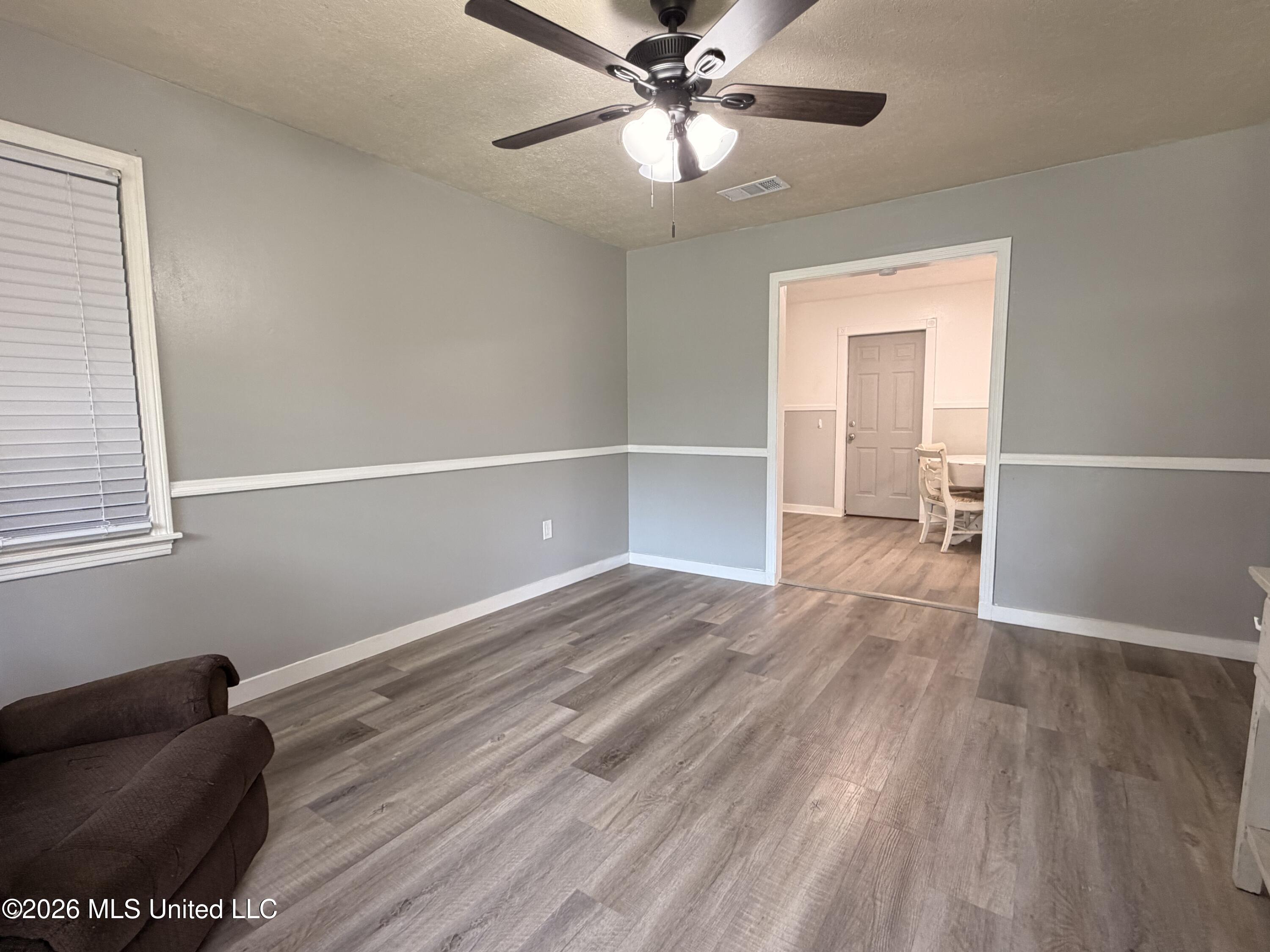 305 Lionel Road Property Photo 3