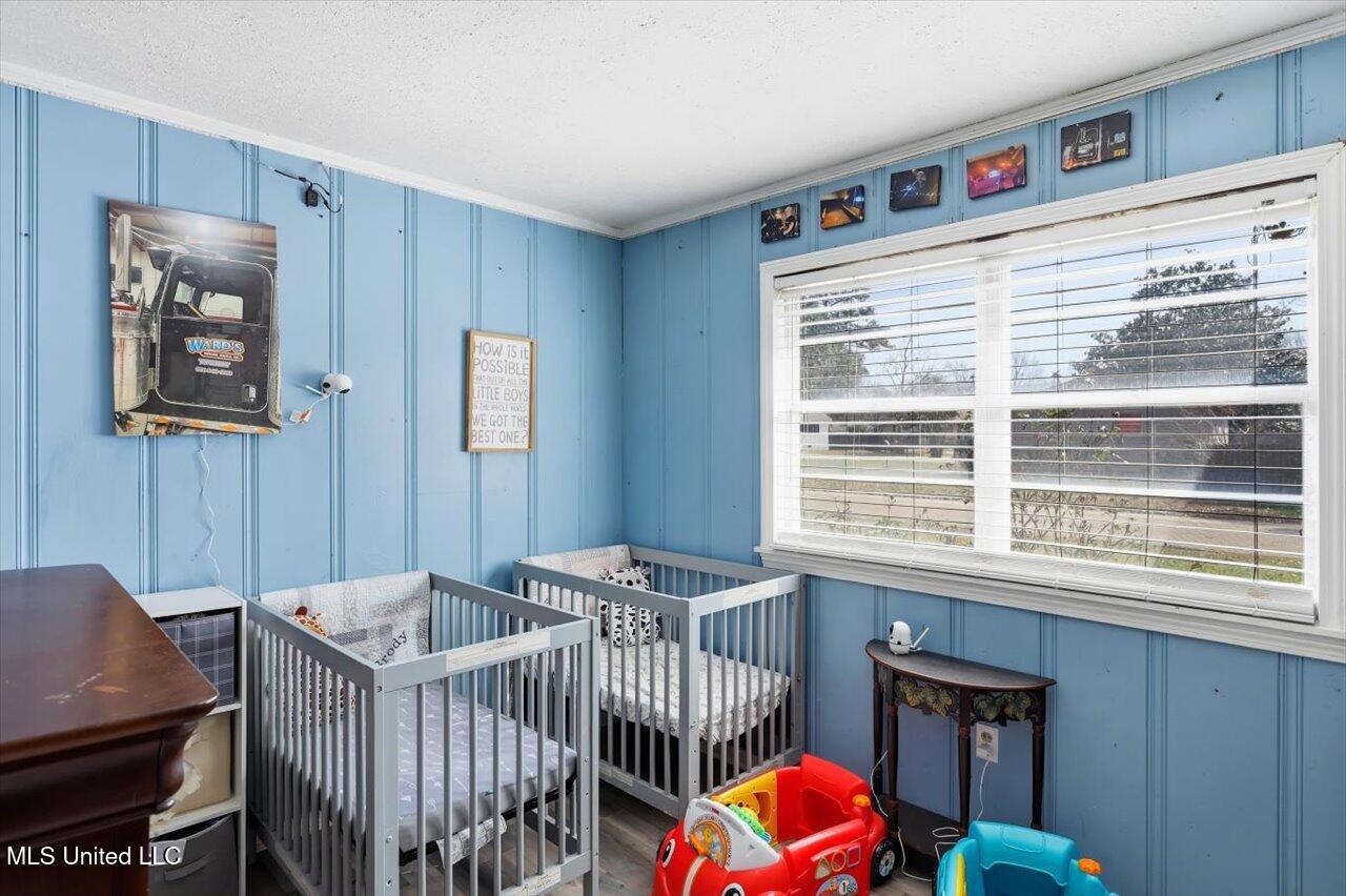 305 Lionel Road Property Photo 12