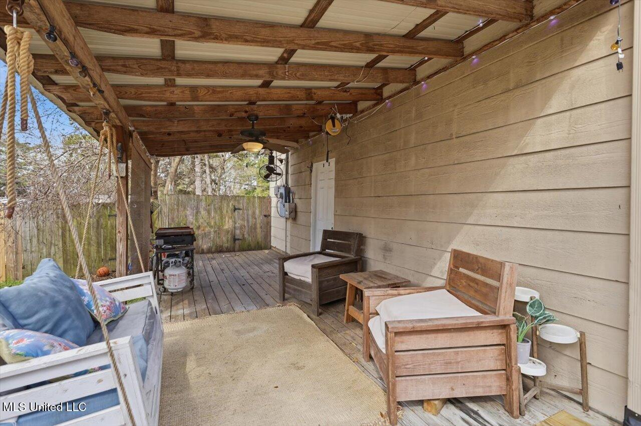 305 Lionel Road Property Photo 19