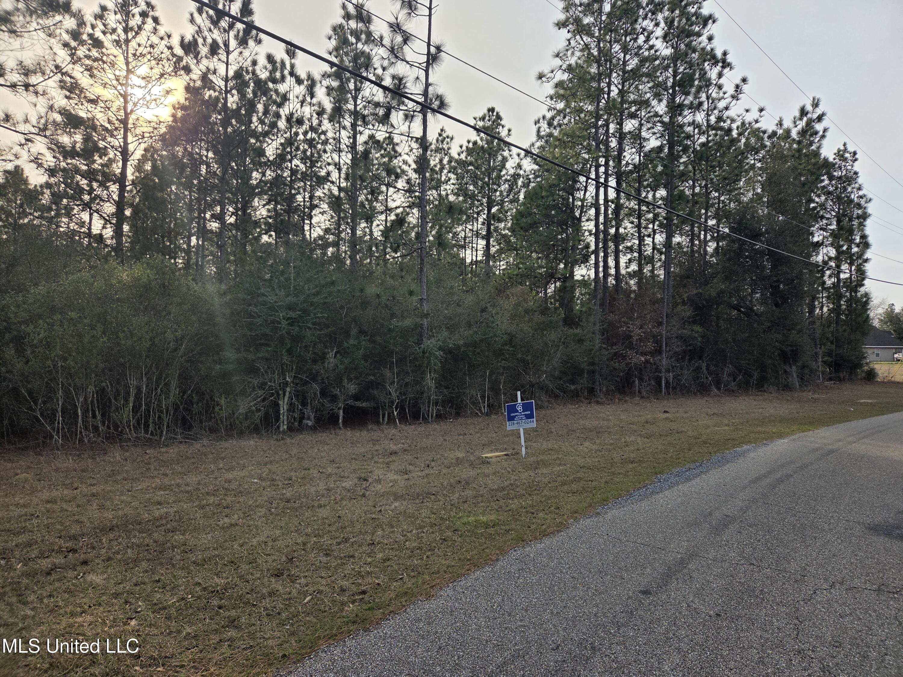 E Lake Cypress Drive Property Photo 2