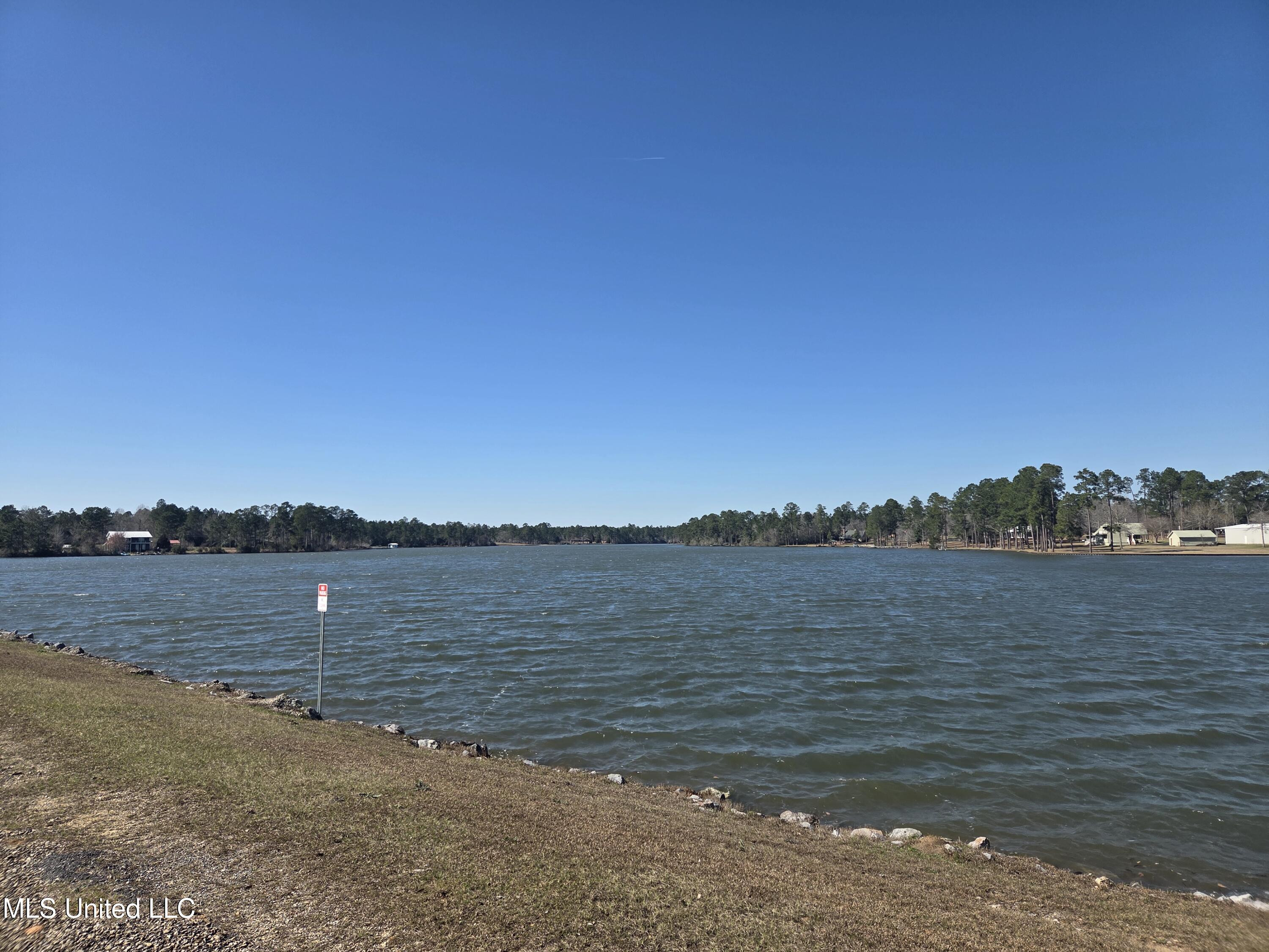 E Lake Cypress Drive Property Photo 13