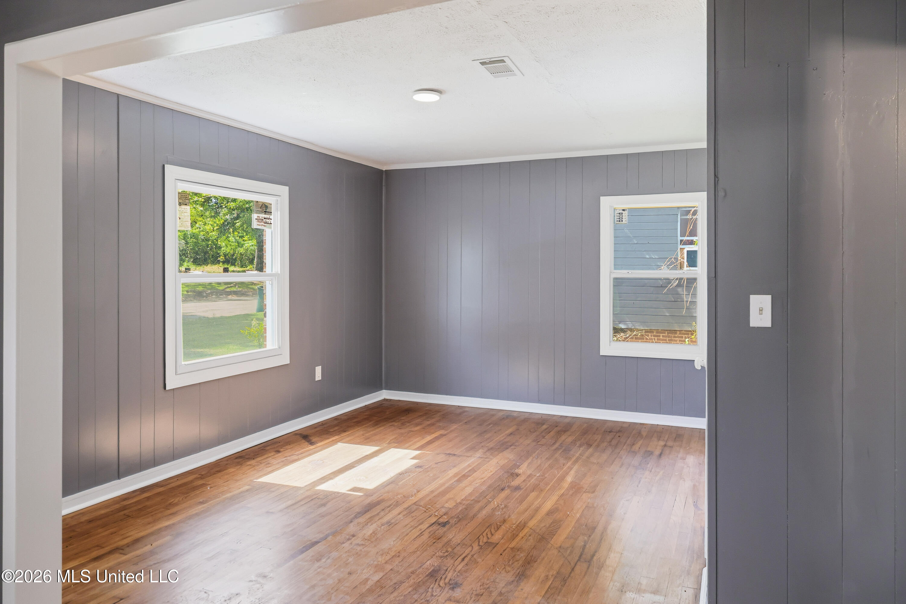 333 Bon Air Street Property Photo 2