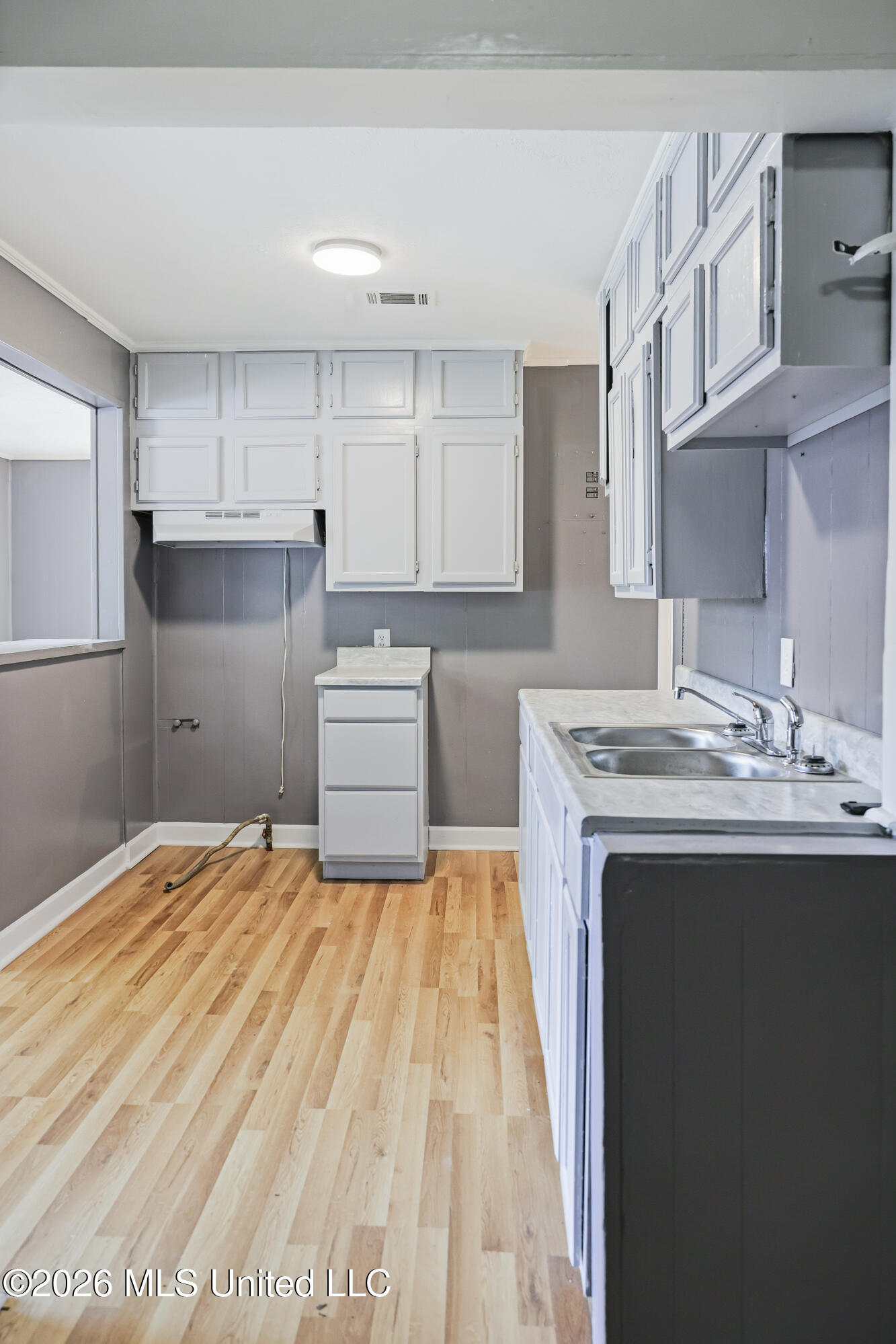 333 Bon Air Street Property Photo 4