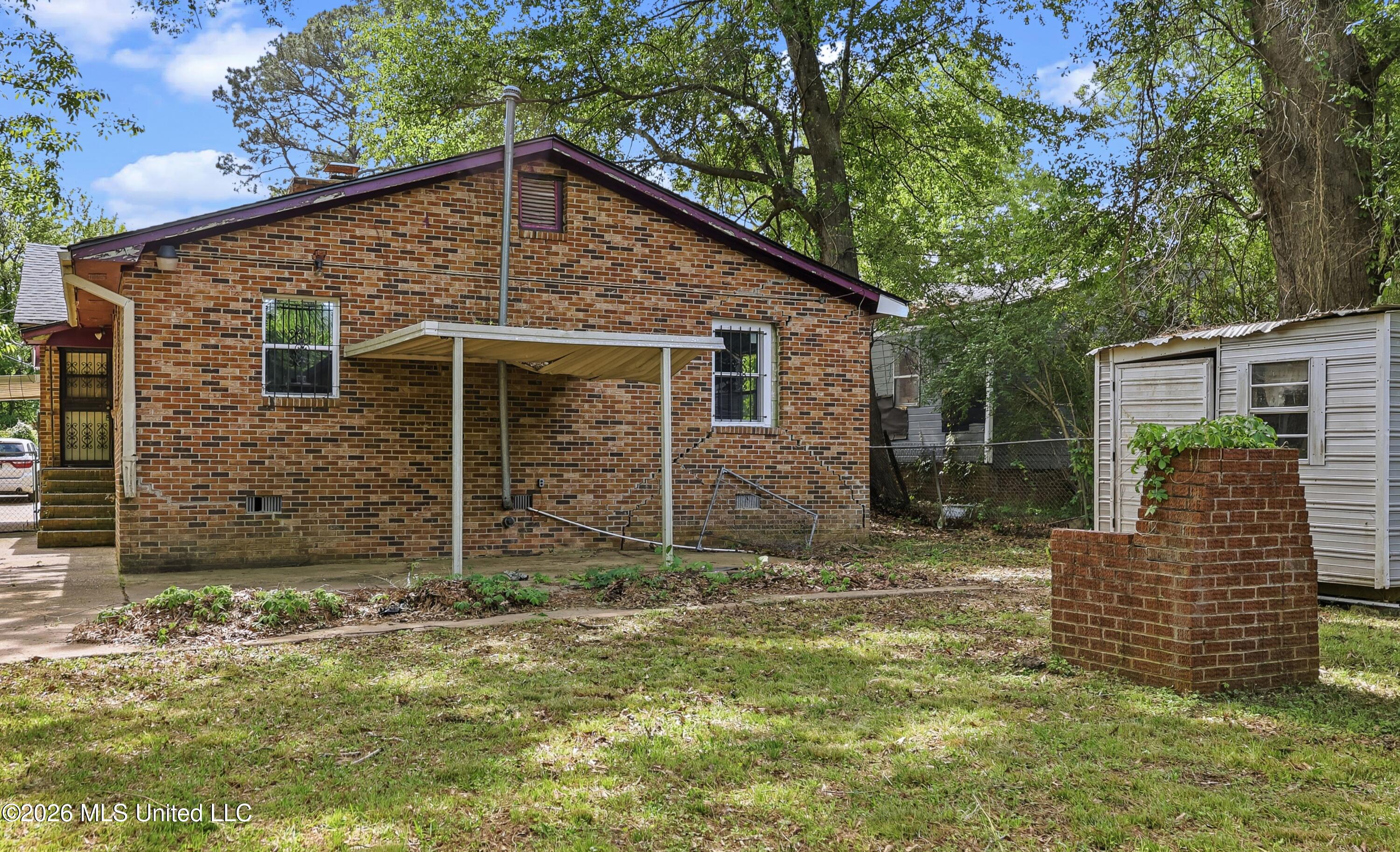 333 Bon Air Street Property Photo 17