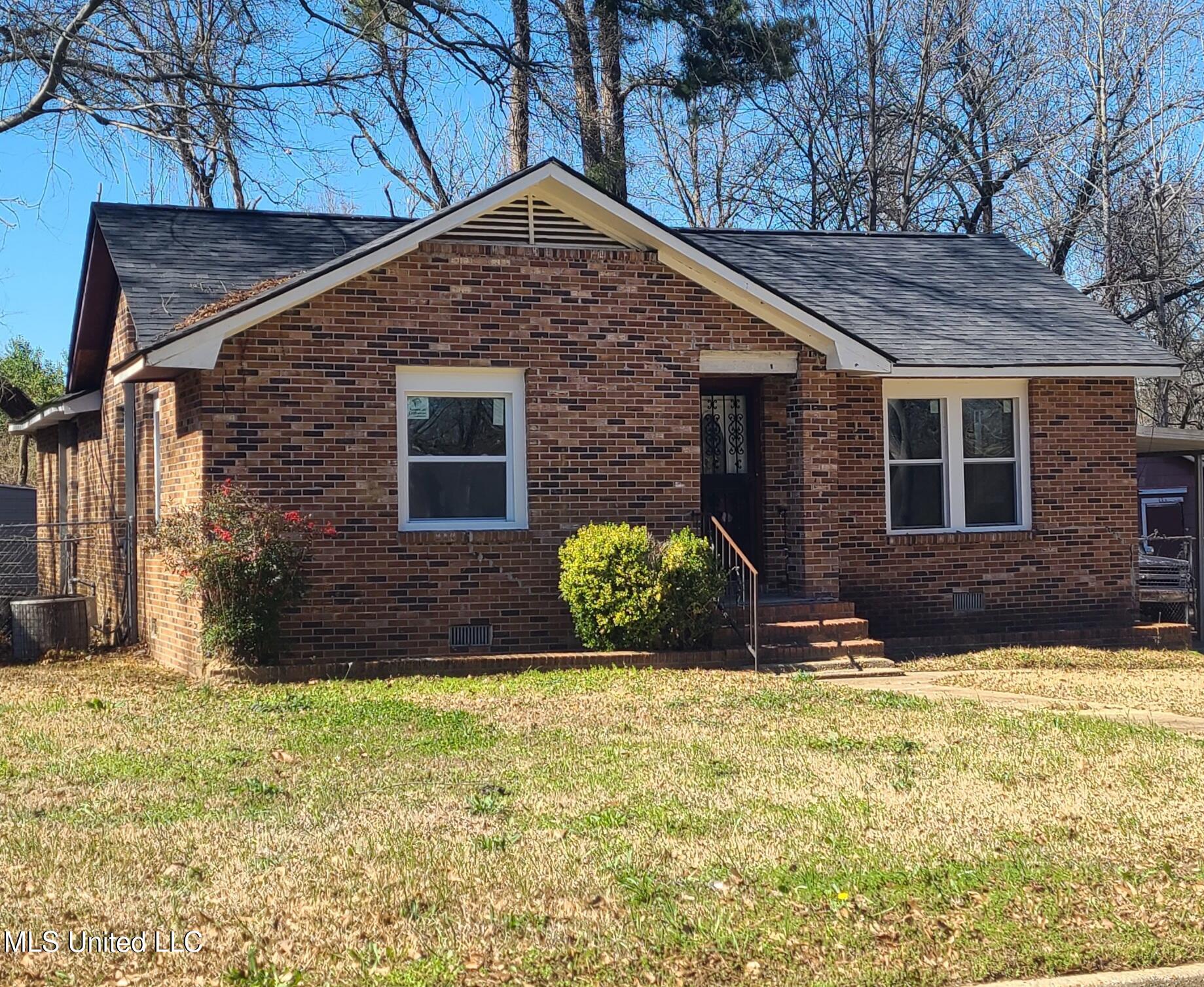 333 Bon Air Street Property Photo 18
