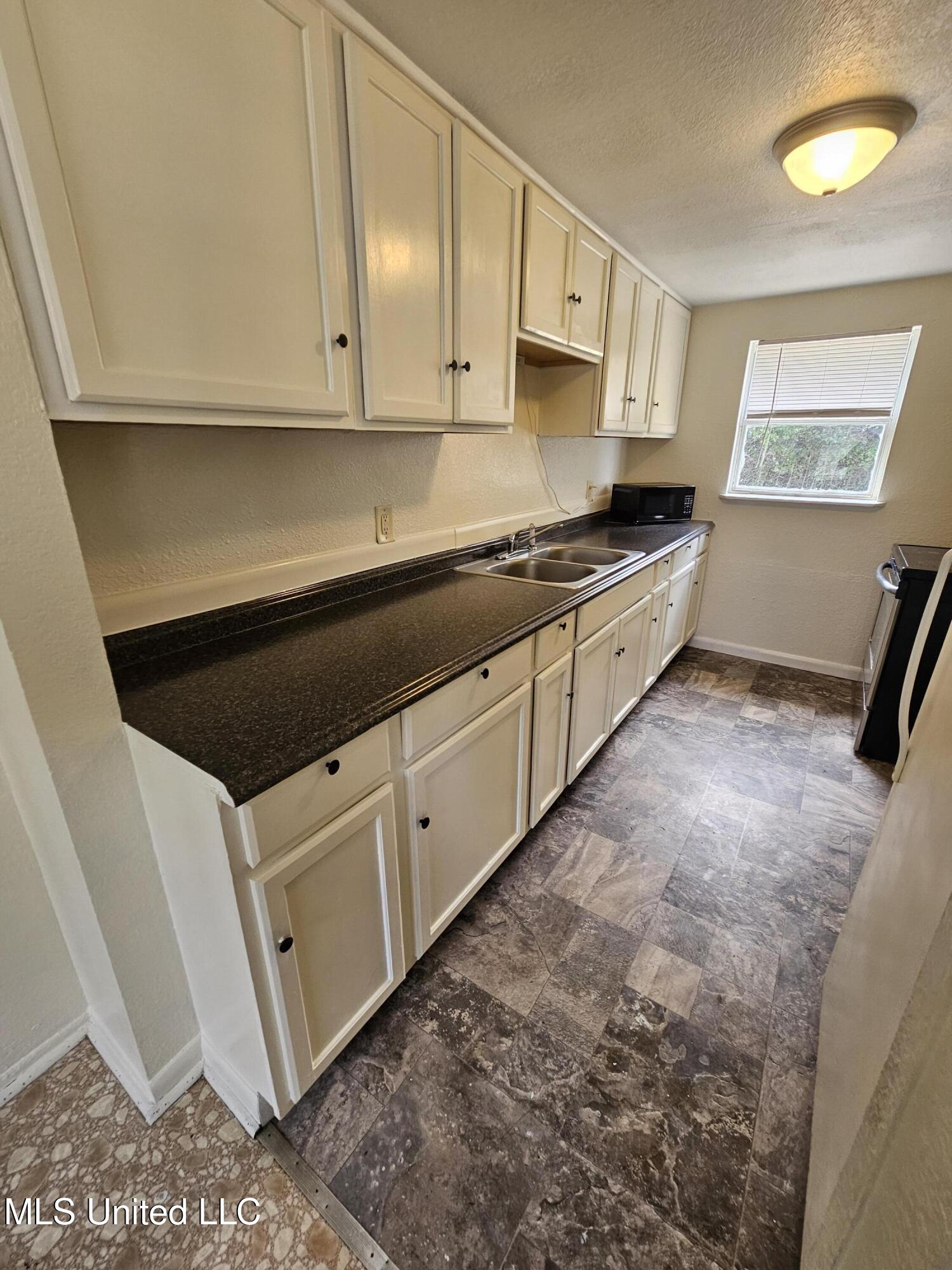 263 Mcdonnell Avenue Property Photo 10
