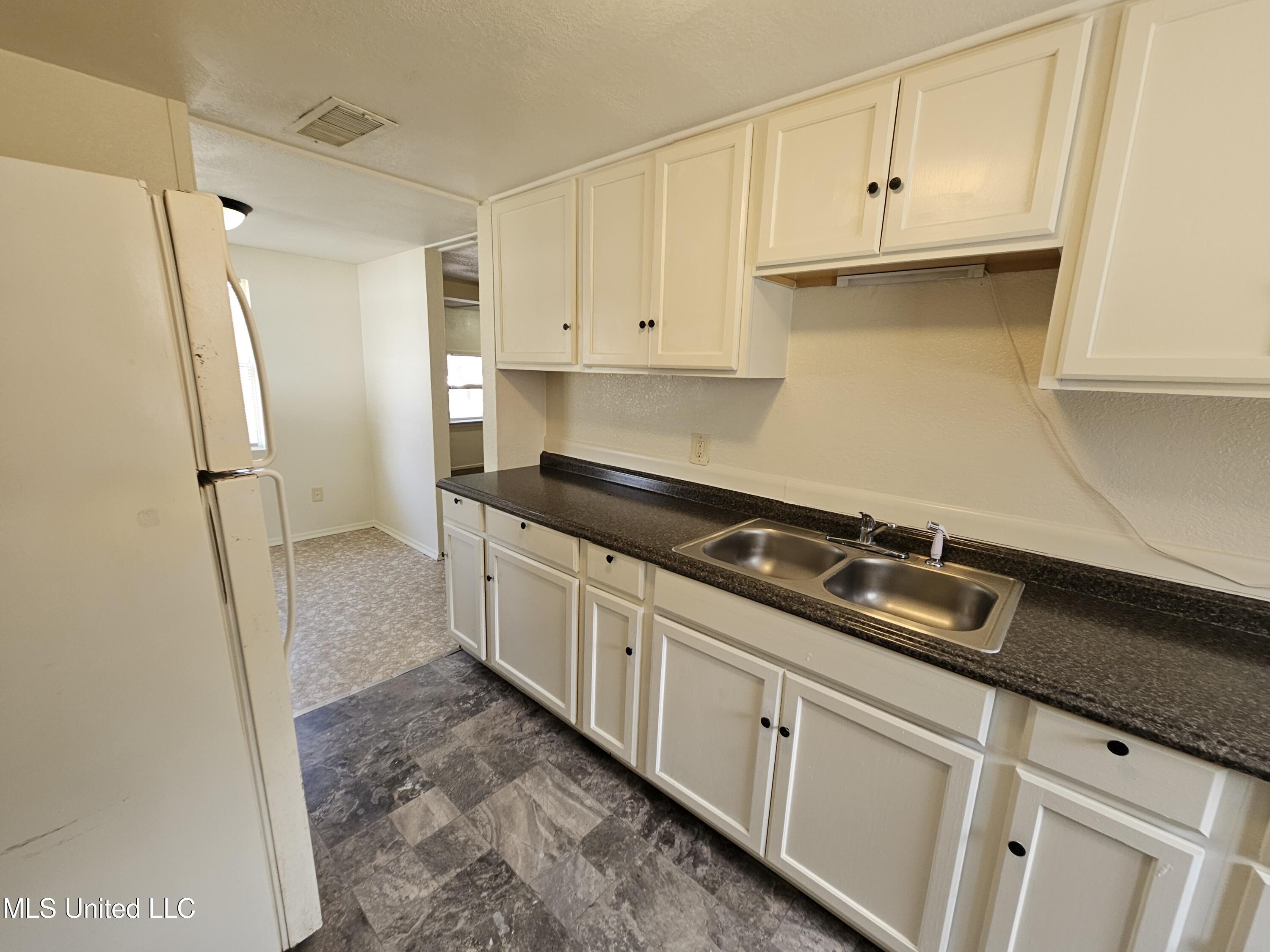 263 Mcdonnell Avenue Property Photo 11