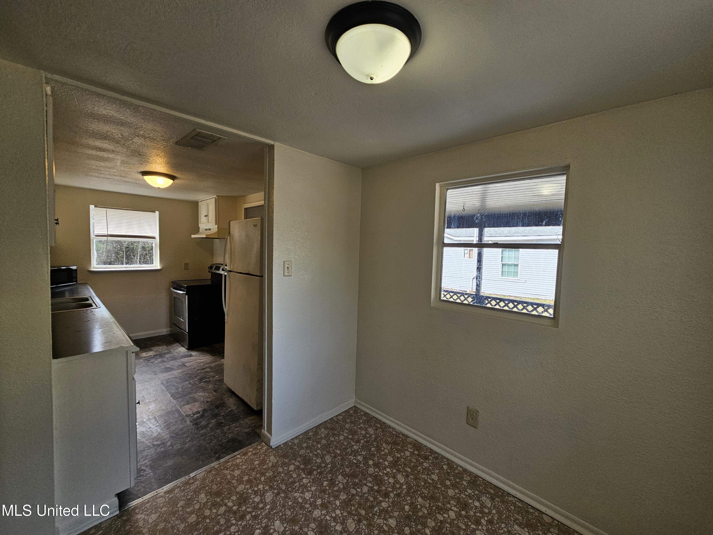 263 Mcdonnell Avenue Property Photo 15