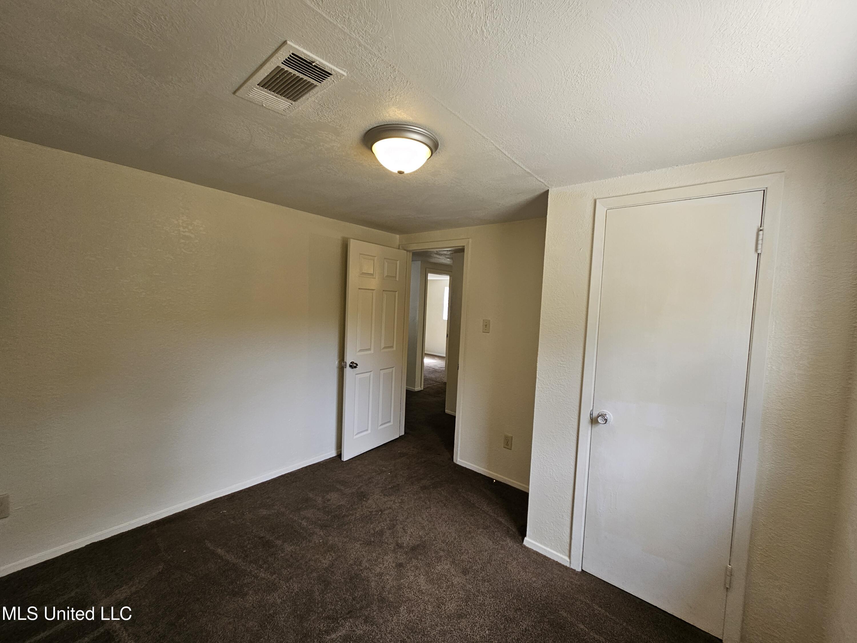 263 Mcdonnell Avenue Property Photo 25