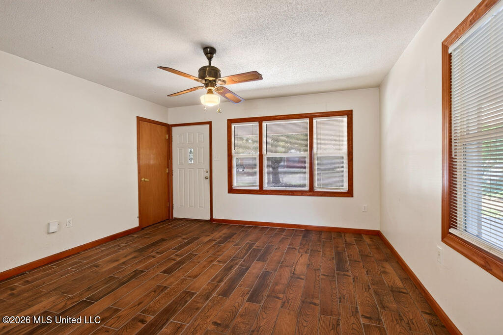 2306 Curcor Drive Property Photo 6