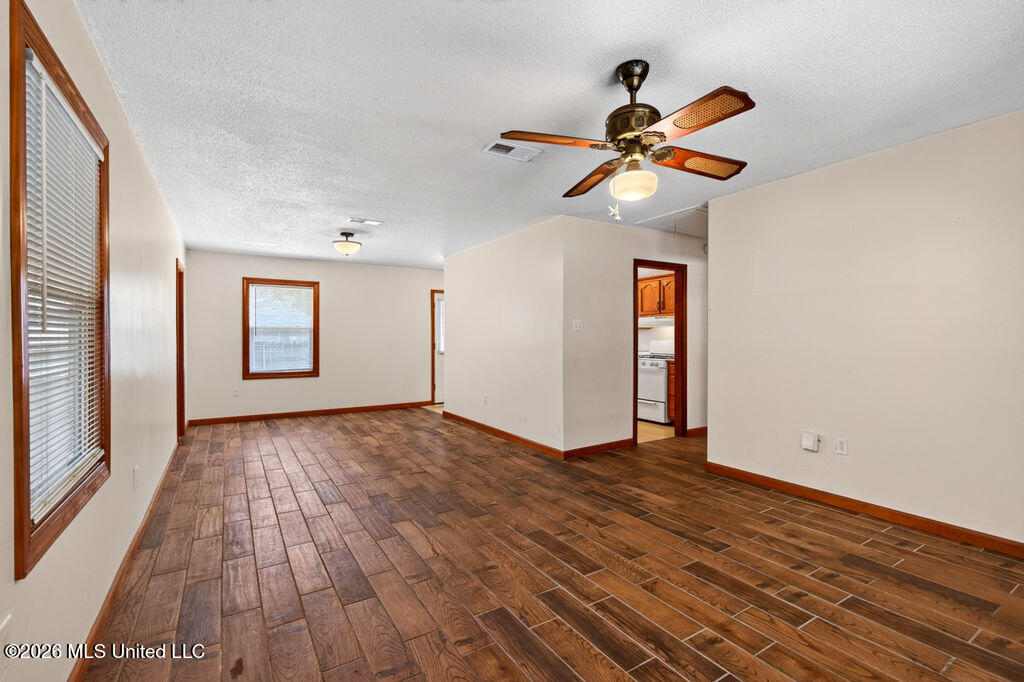 2306 Curcor Drive Property Photo 7