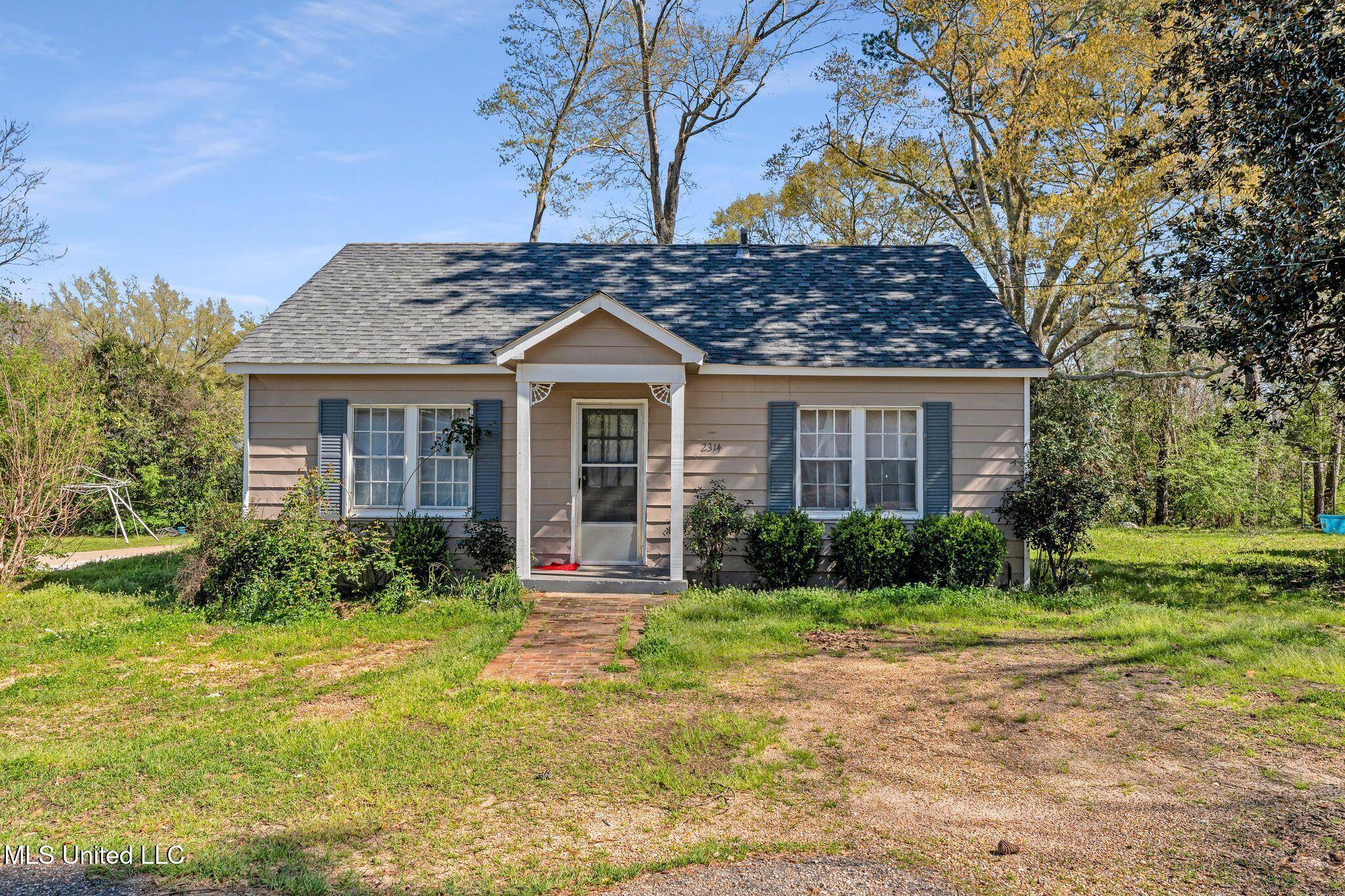 2314 Blount Avenue Property Photo 1