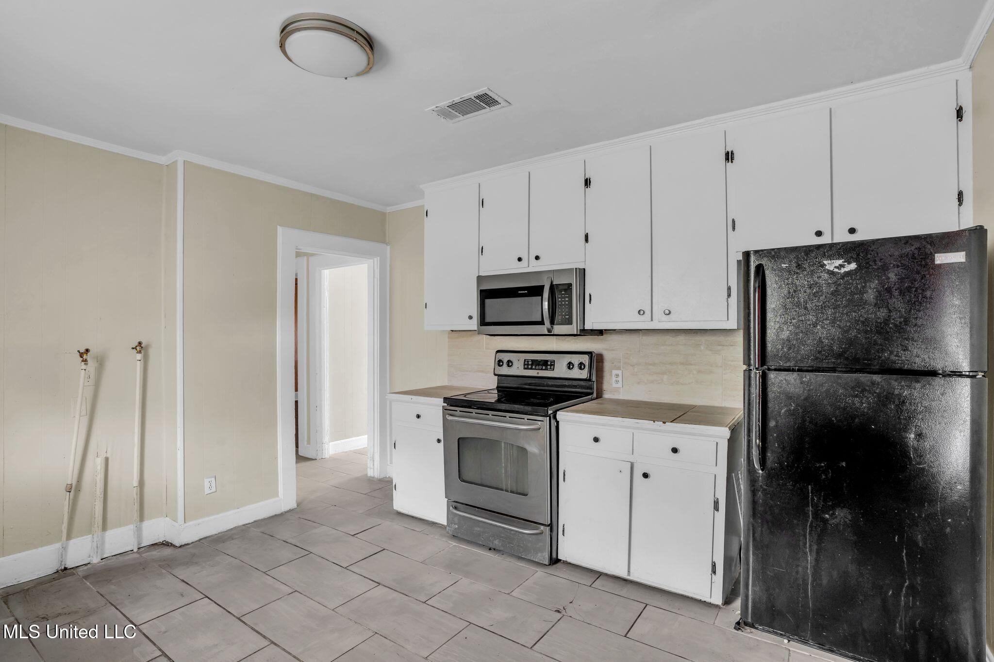 2314 Blount Avenue Property Photo 4