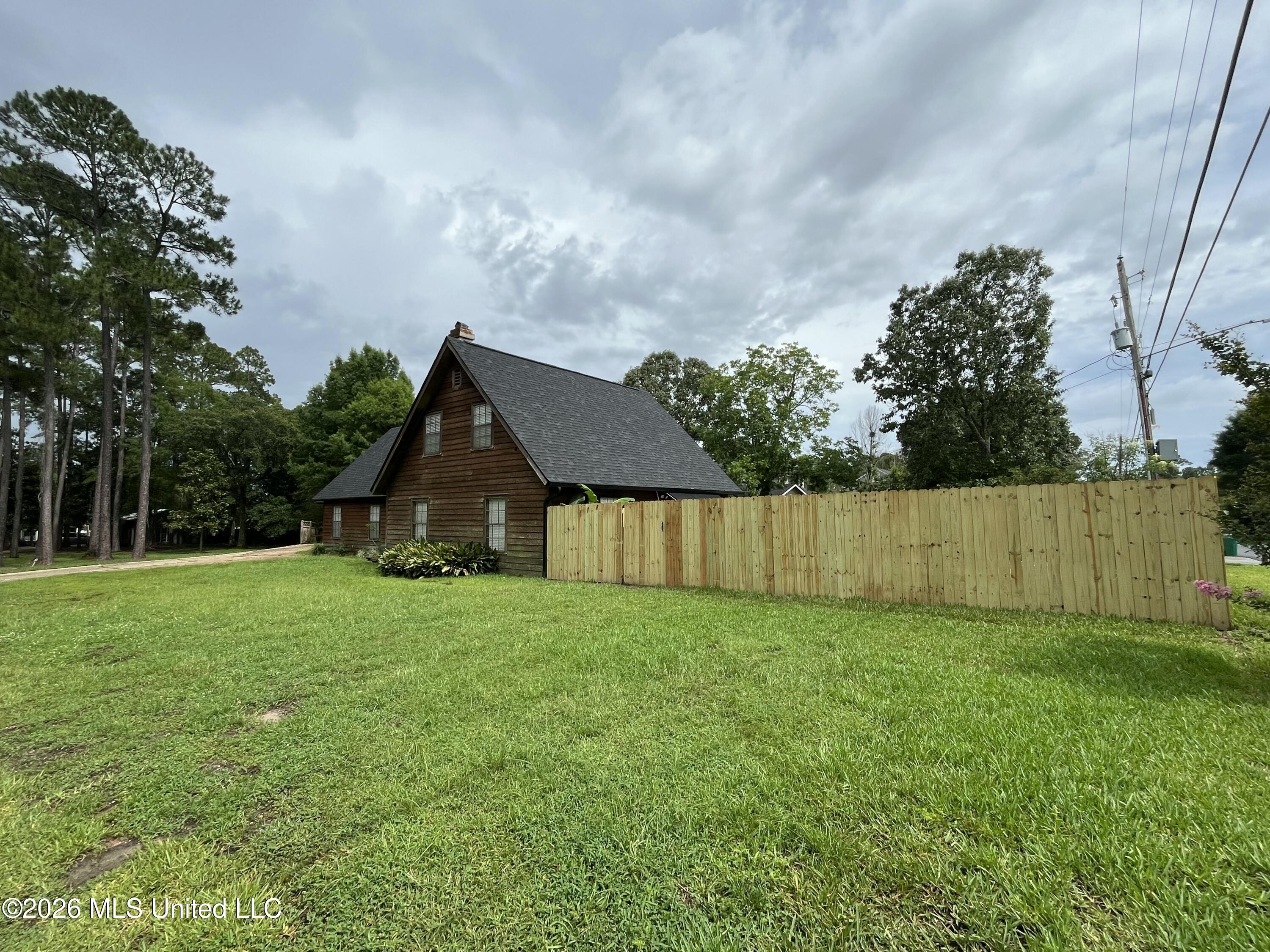 5109 Courthouse Road Property Photo 1