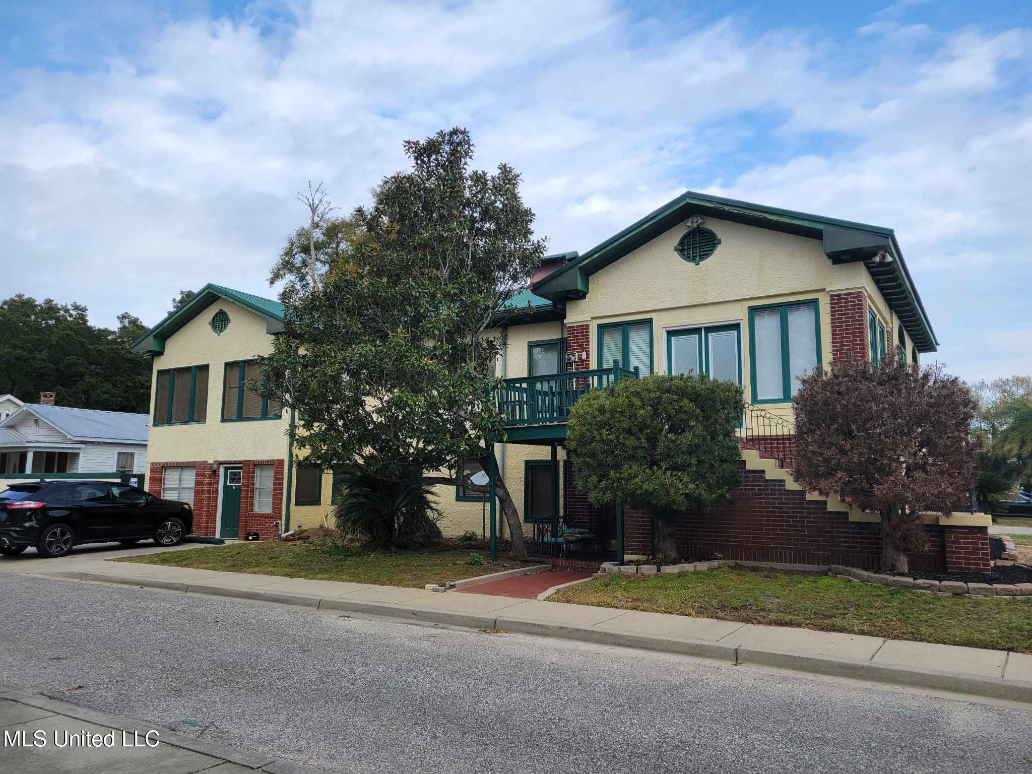 133 Hopkins Boulevard Property Photo 1