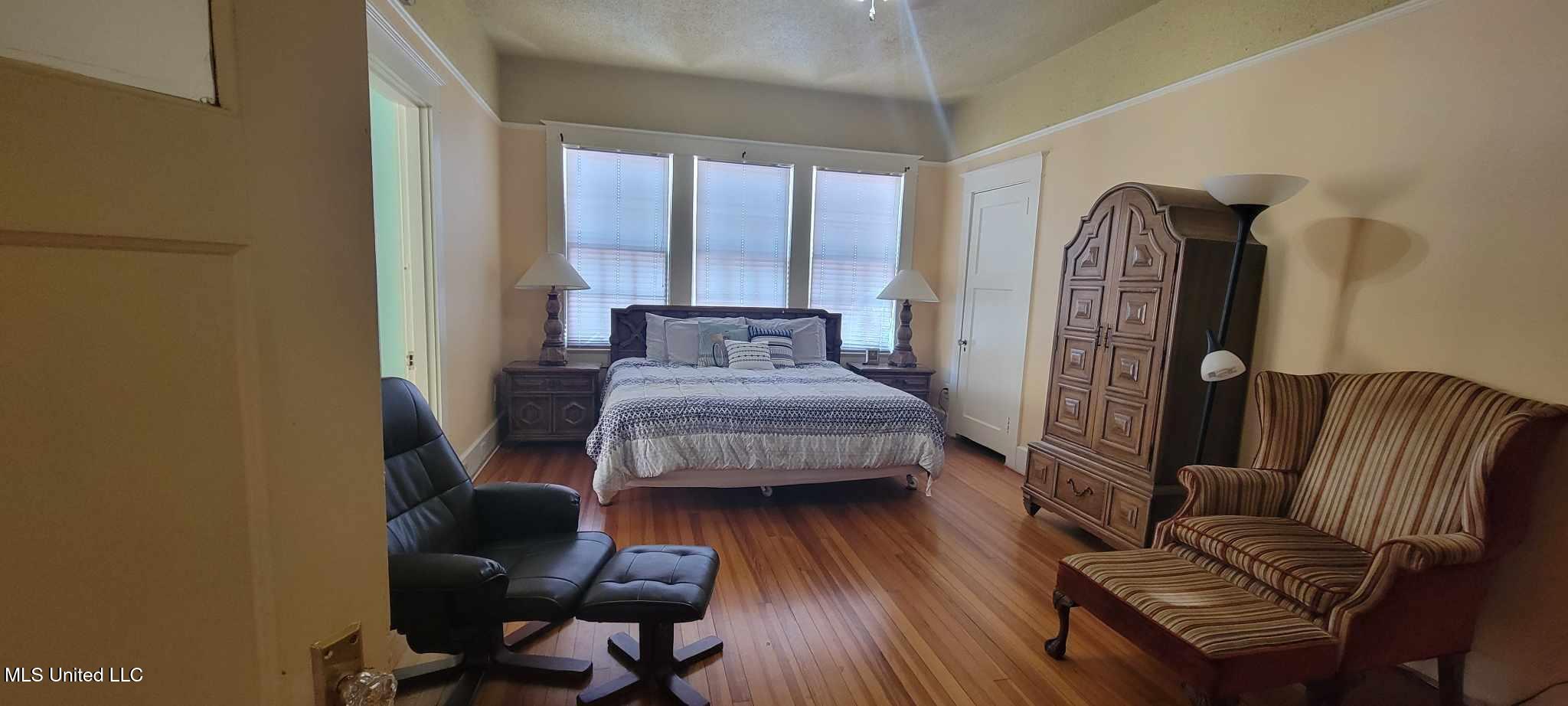 133 Hopkins Boulevard Property Photo 7