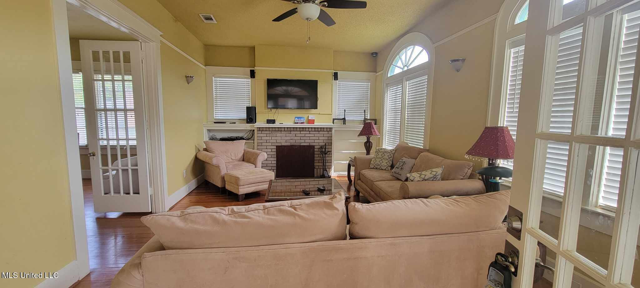 133 Hopkins Boulevard Property Photo 8