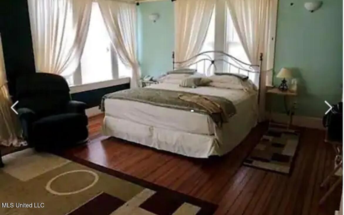 133 Hopkins Boulevard Property Photo 12