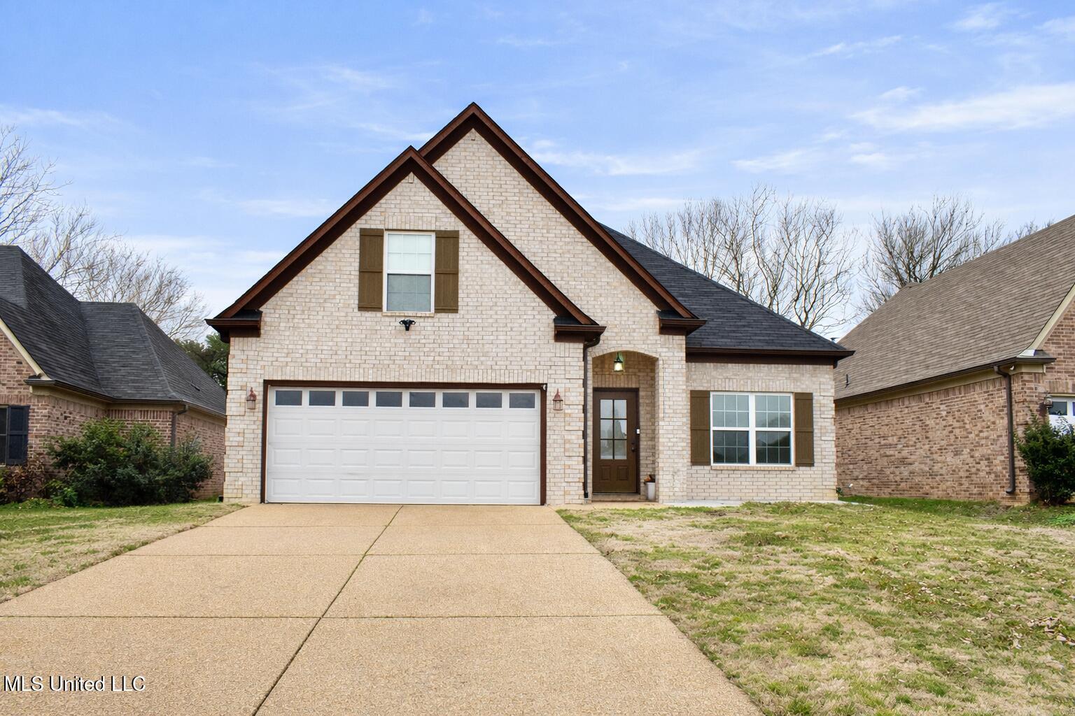 9025 Billy Pat Drive Property Photo 1