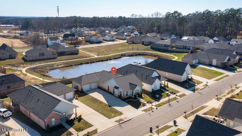 817 Long Leaf Circle Property Photo 6