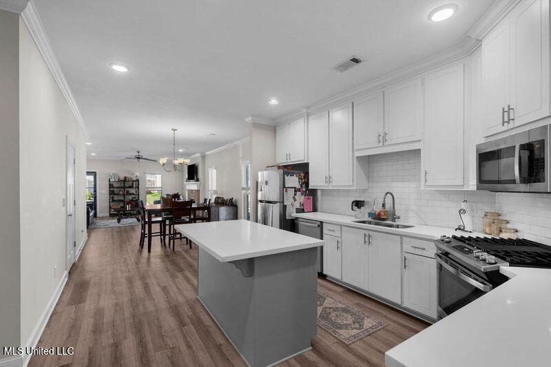817 Long Leaf Circle Property Photo 12