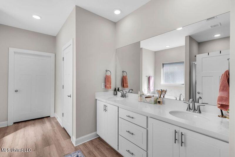 817 Long Leaf Circle Property Photo 18