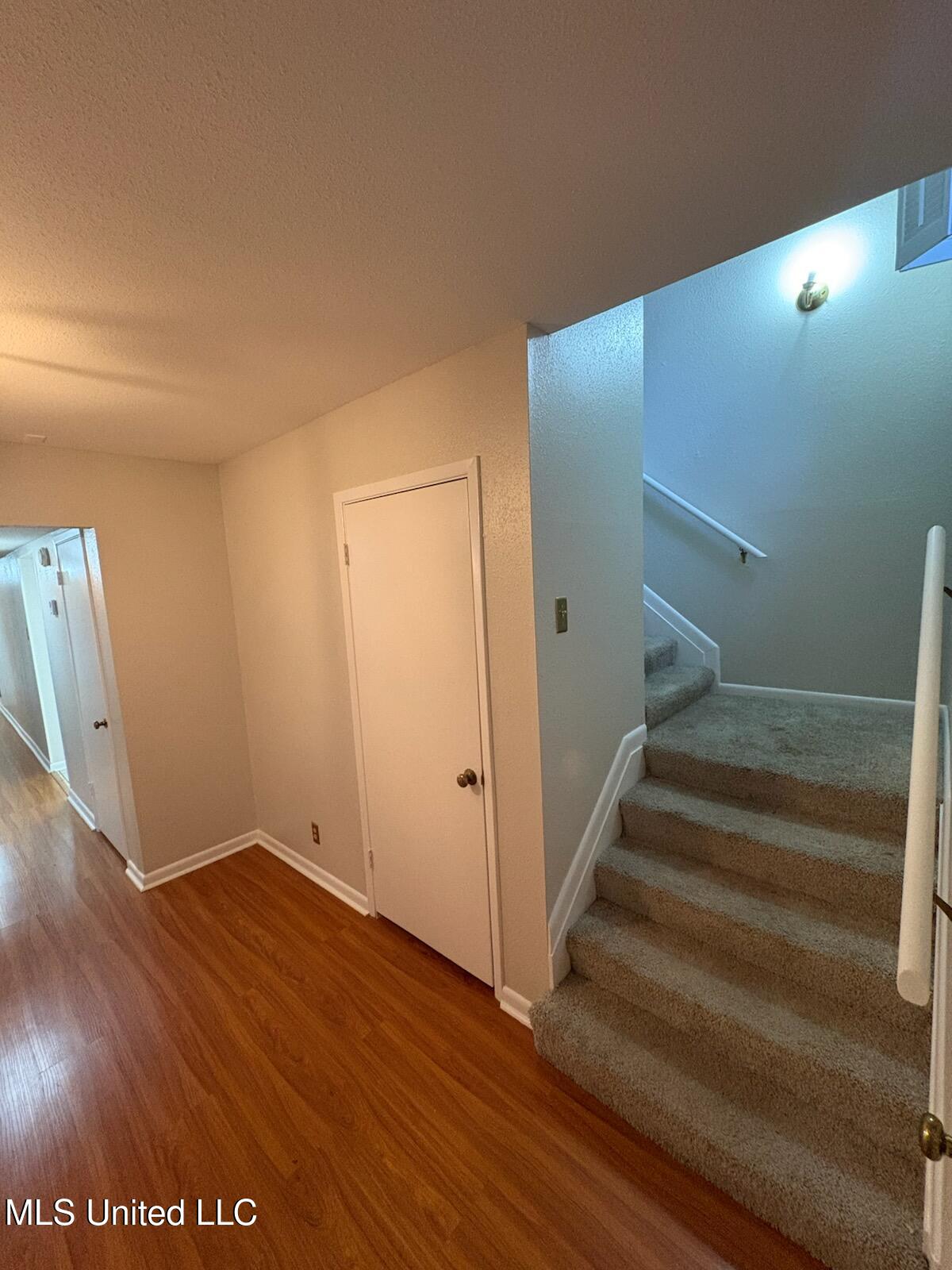 5125 Old Canton Road Property Photo 11