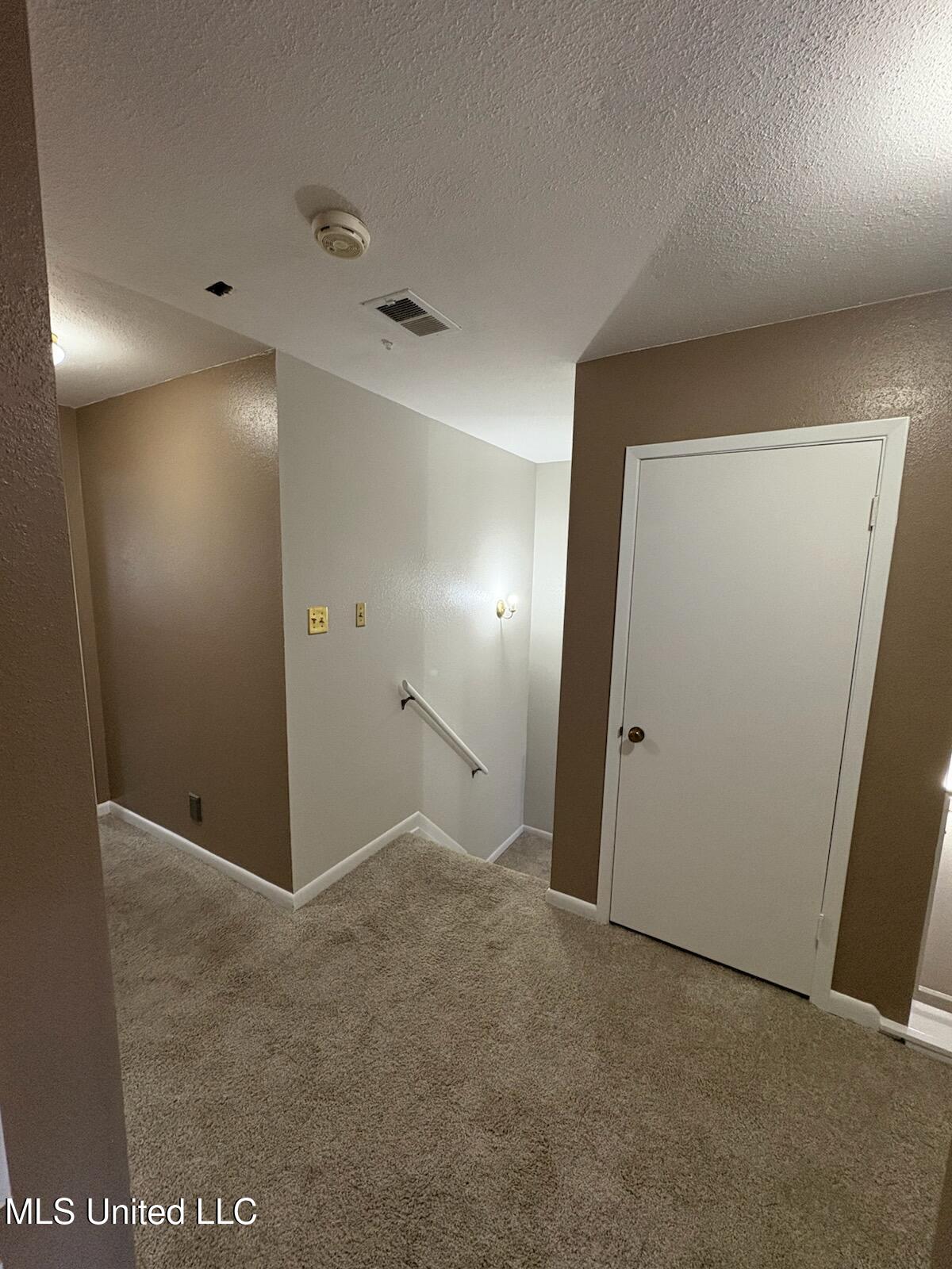 5125 Old Canton Road Property Photo 12