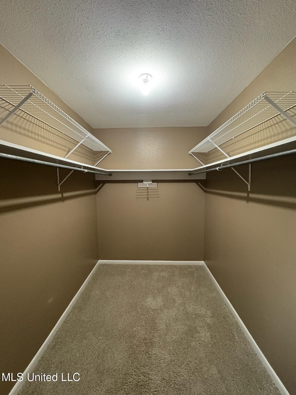 5125 Old Canton Road Property Photo 14