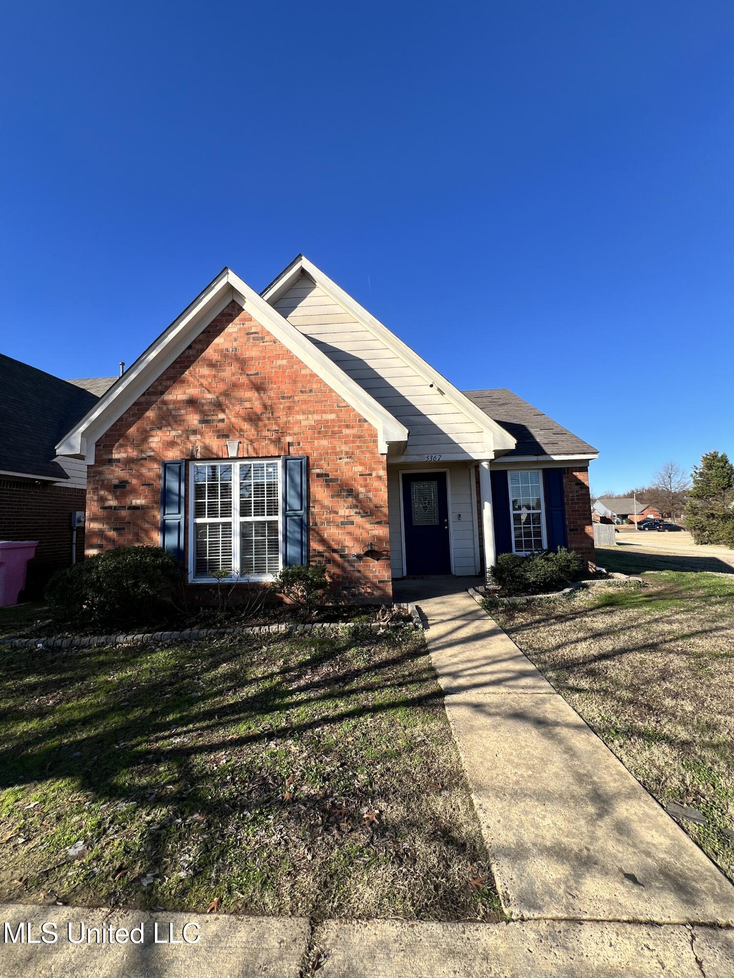 5367 Kalian Cove Property Photo 1
