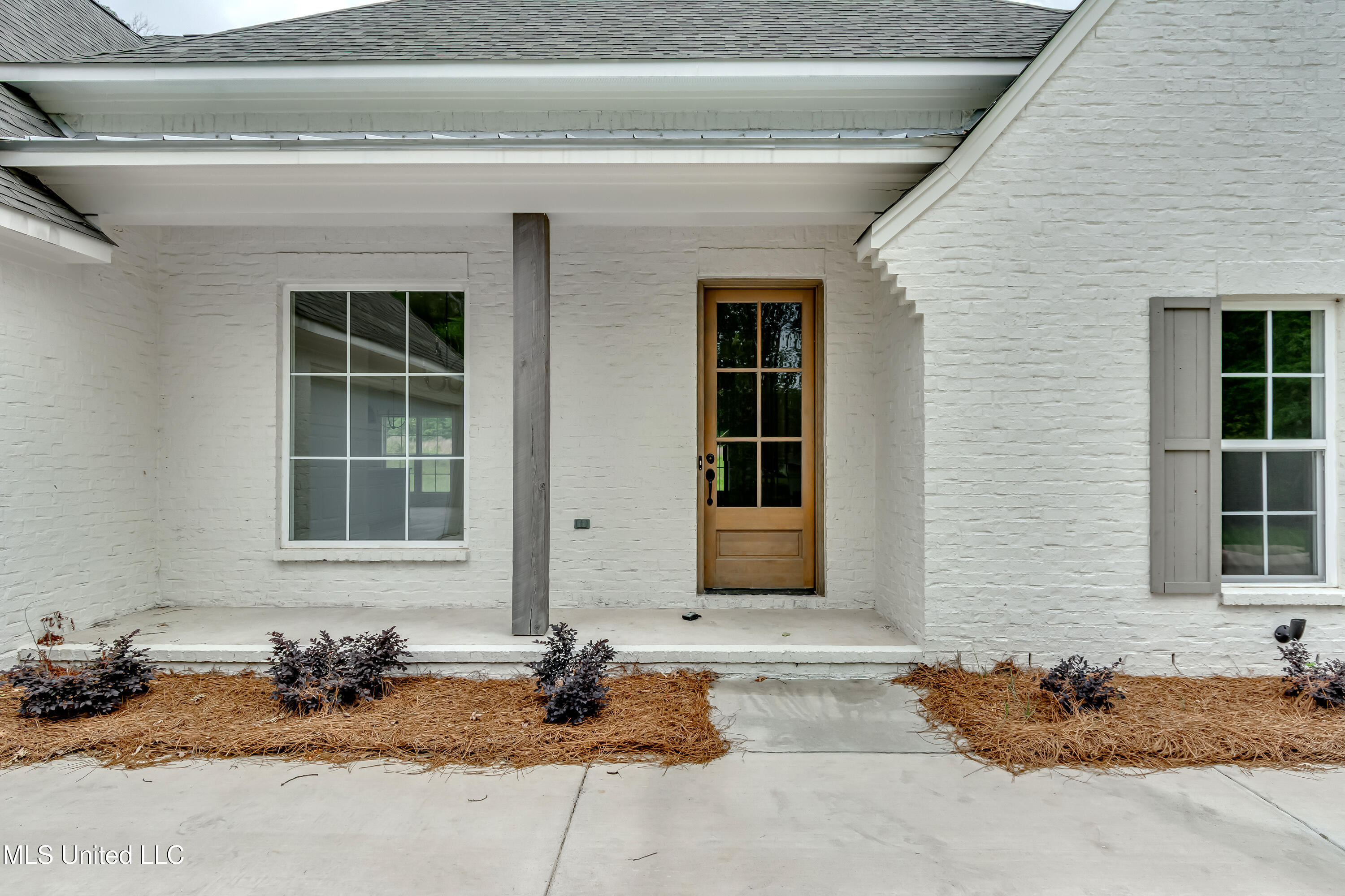 124 Grayson Way Property Photo 3