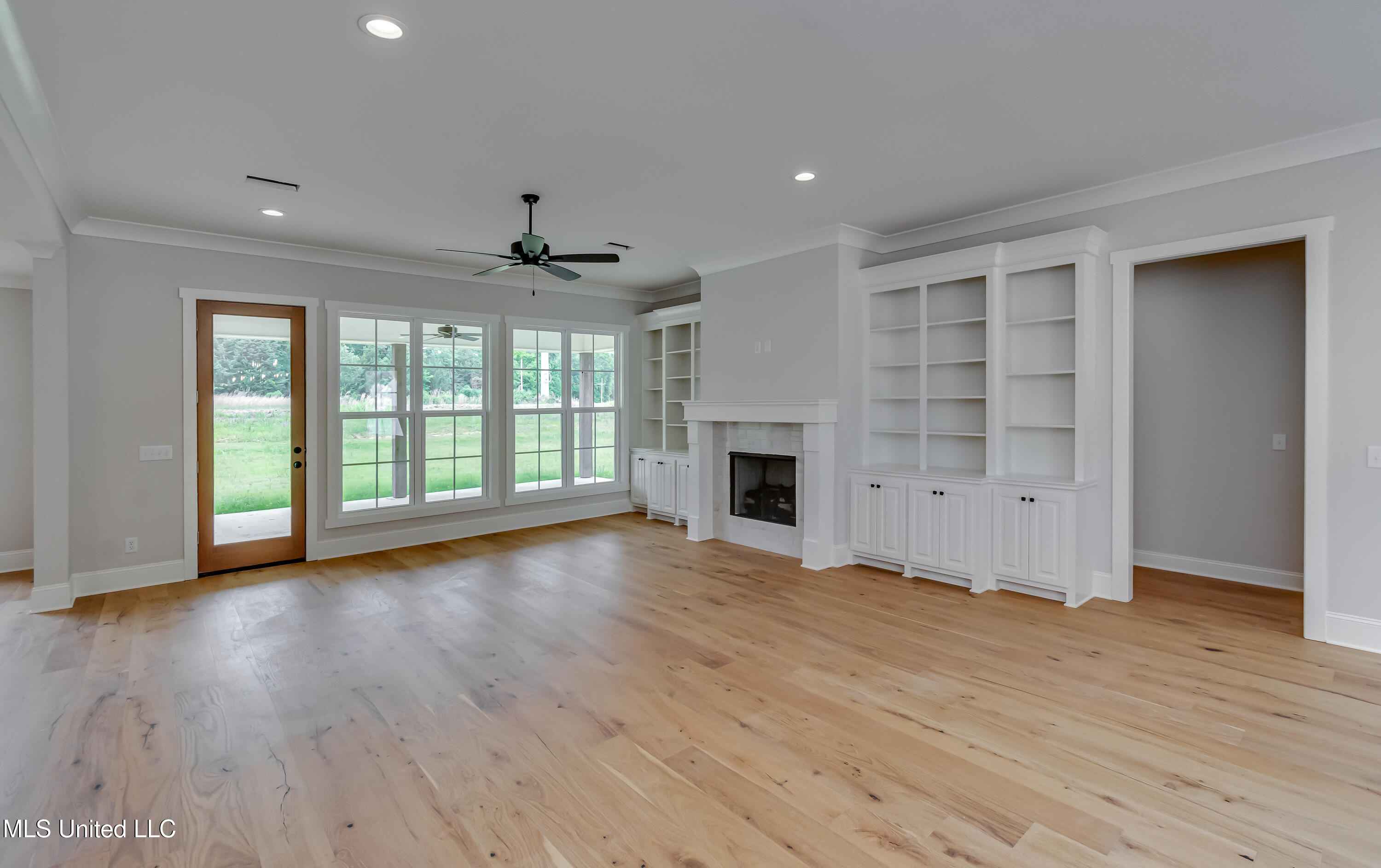 124 Grayson Way Property Photo 12