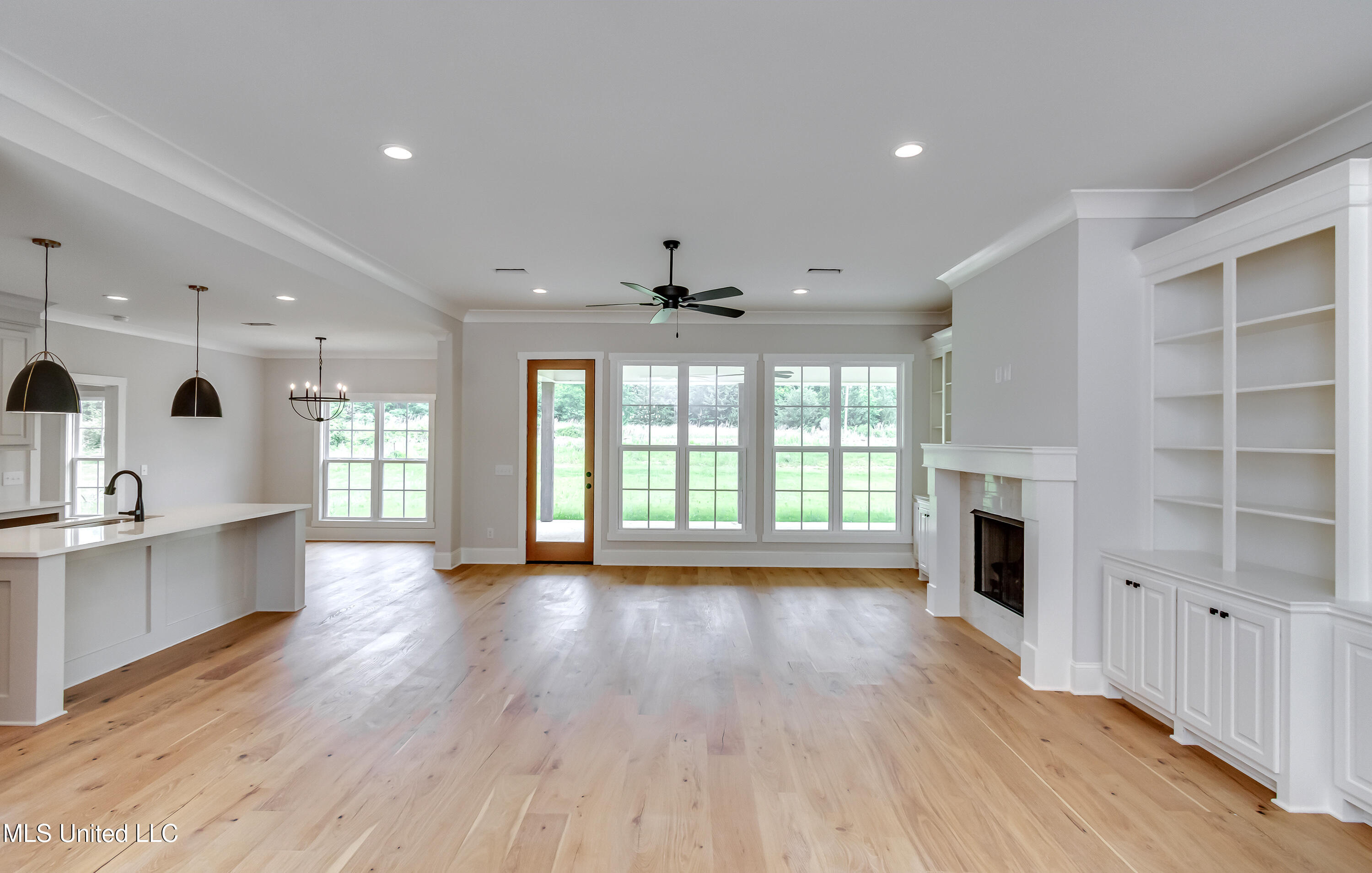 124 Grayson Way Property Photo 16
