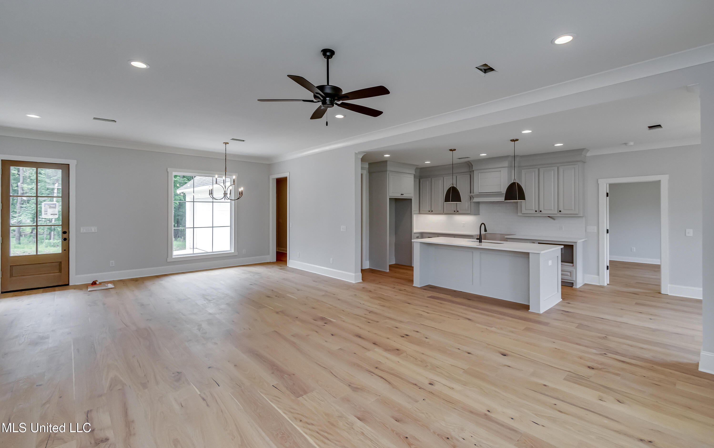 124 Grayson Way Property Photo 17