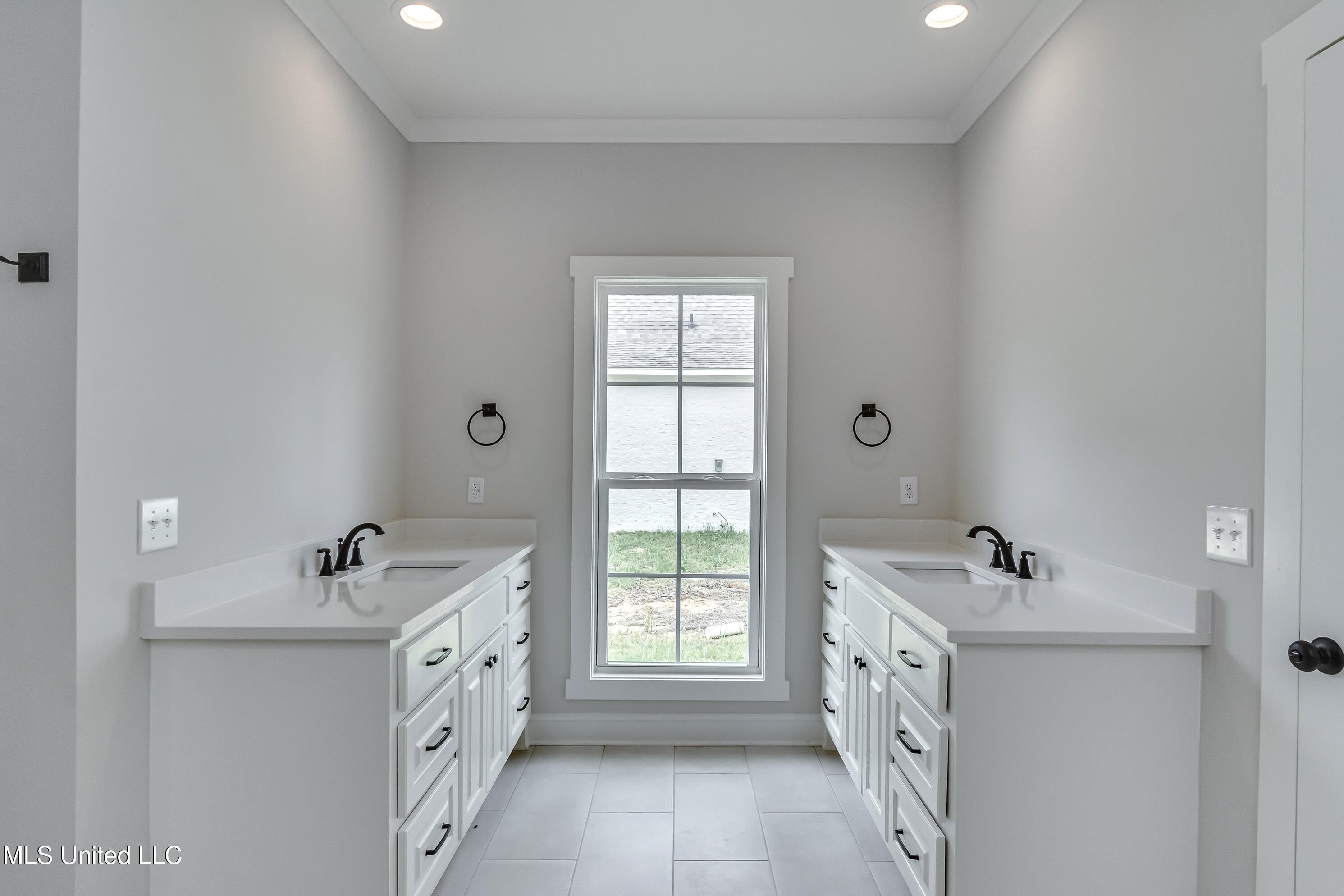 124 Grayson Way Property Photo 36