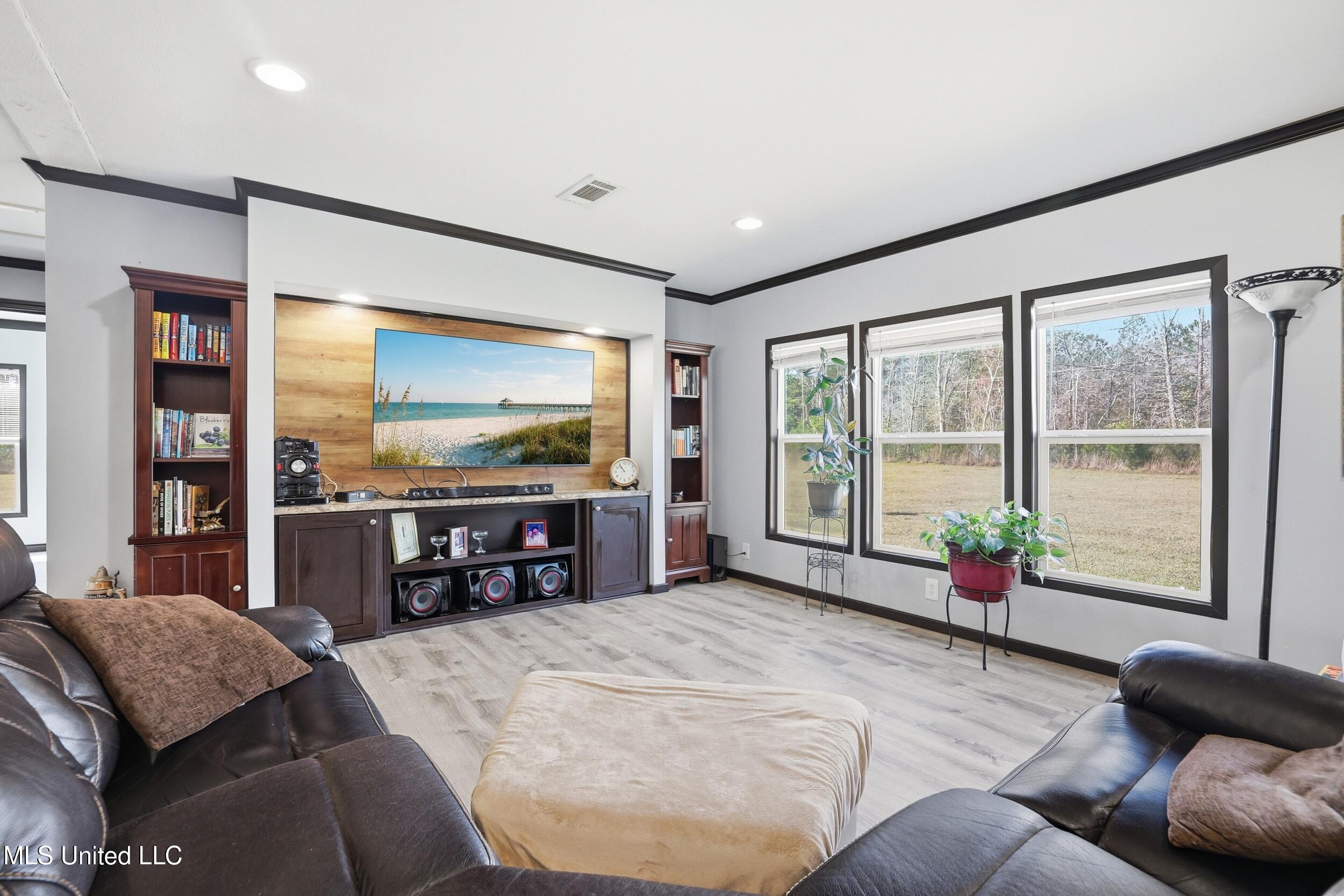 9302 Seaman Road Property Photo 35