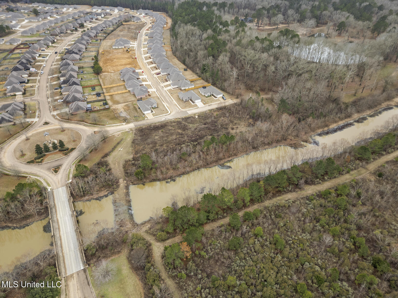 002 Stonebridge Property Photo 2
