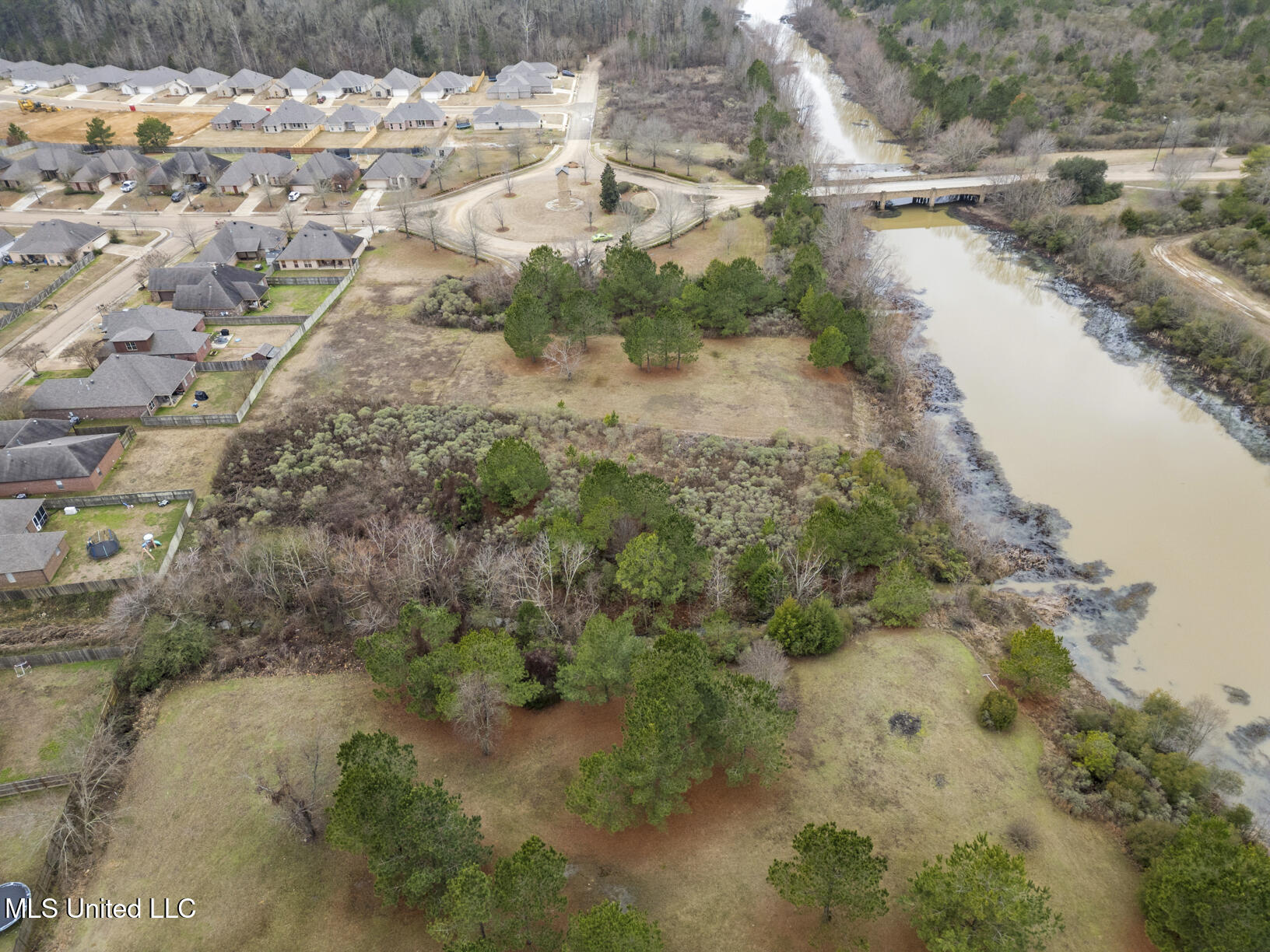 002 Stonebridge Property Photo 9