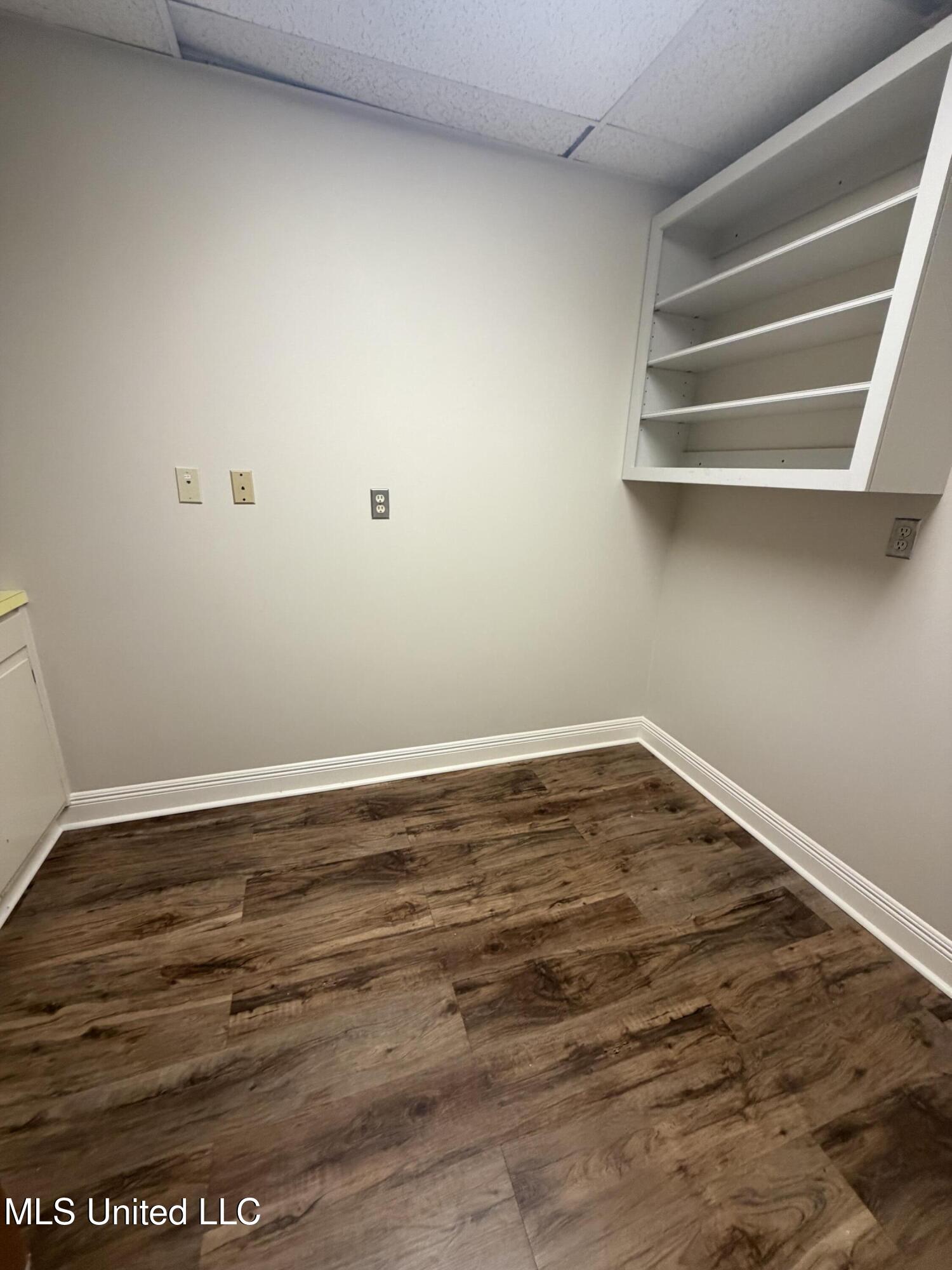 131 Jefferson Davis Boulevard Property Photo 3