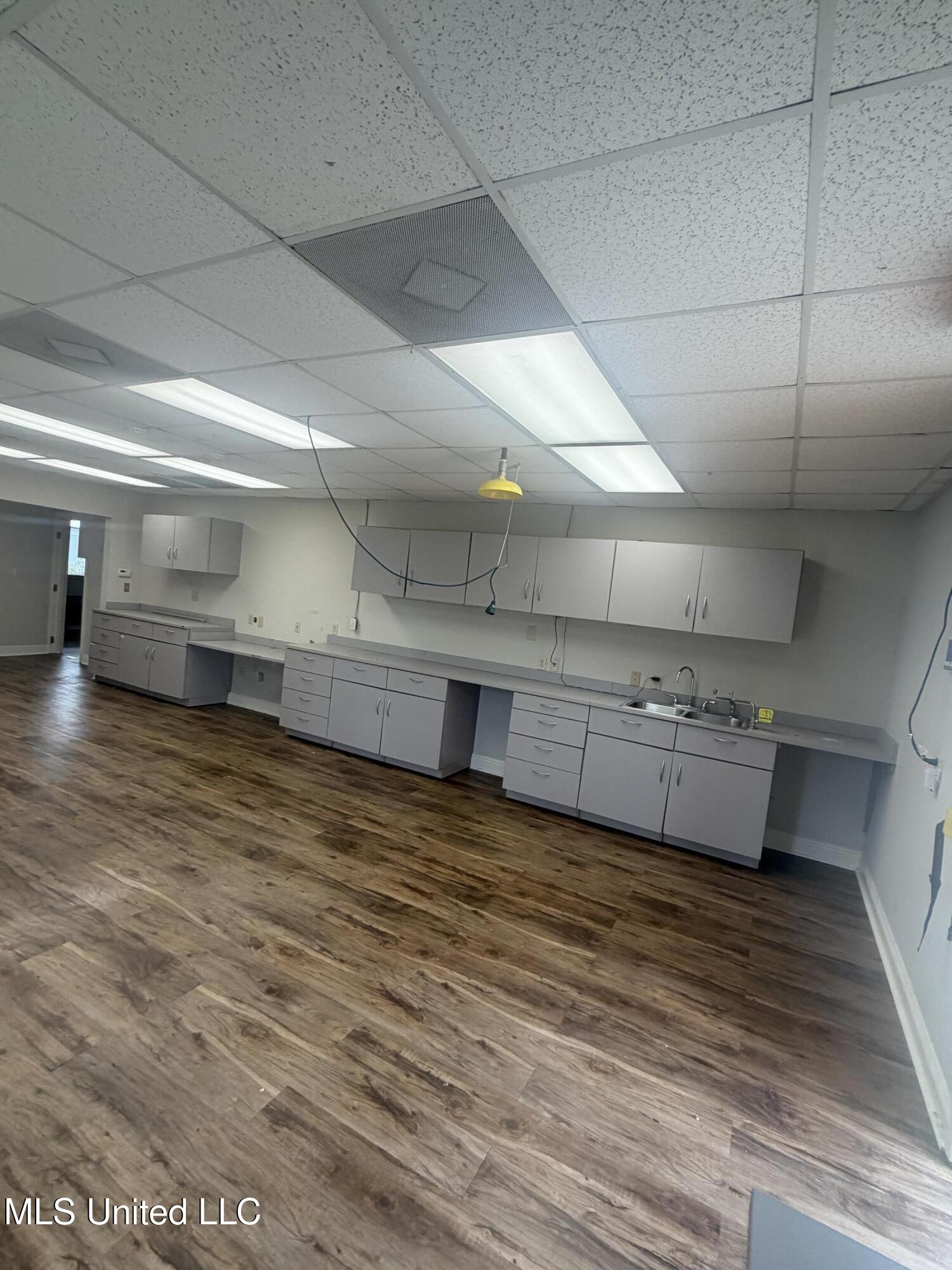 131 Jefferson Davis Boulevard Property Photo 13
