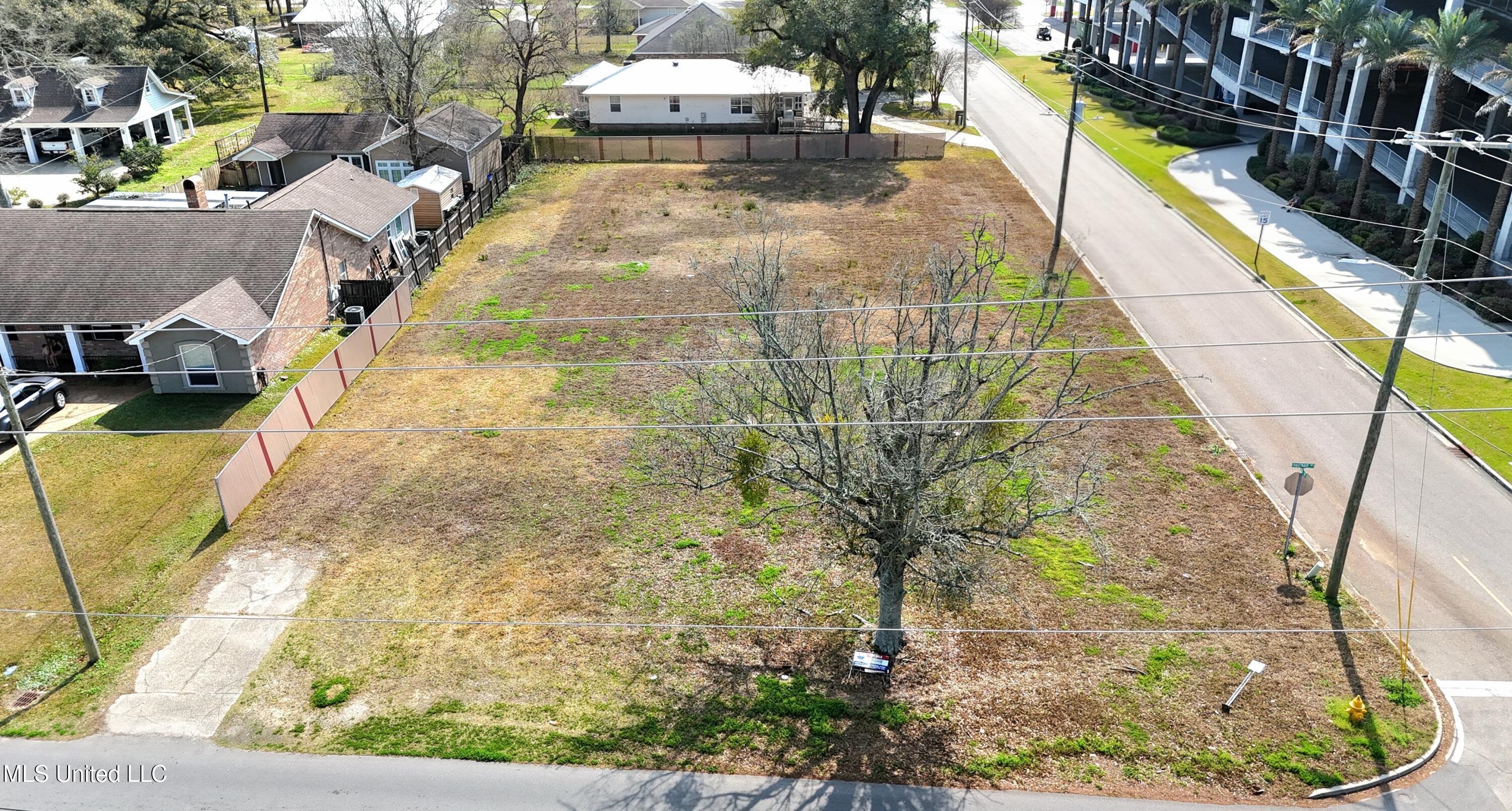 3185 Race Track Road Property Photo 3