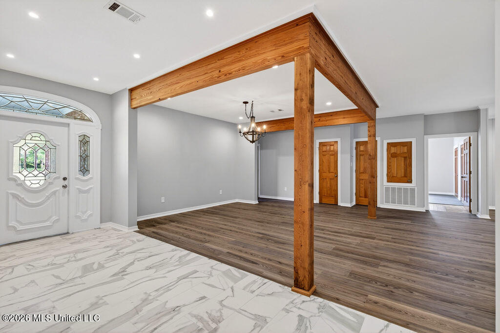 18265 Landon Road Property Photo 4