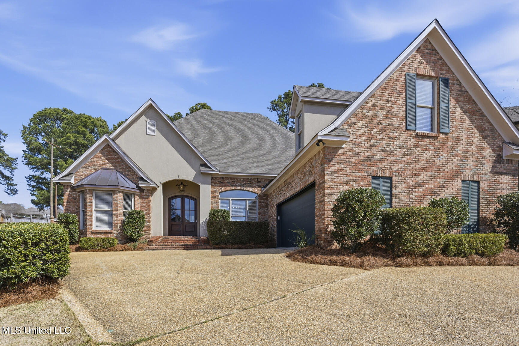 404 Bay Cove Property Photo 1