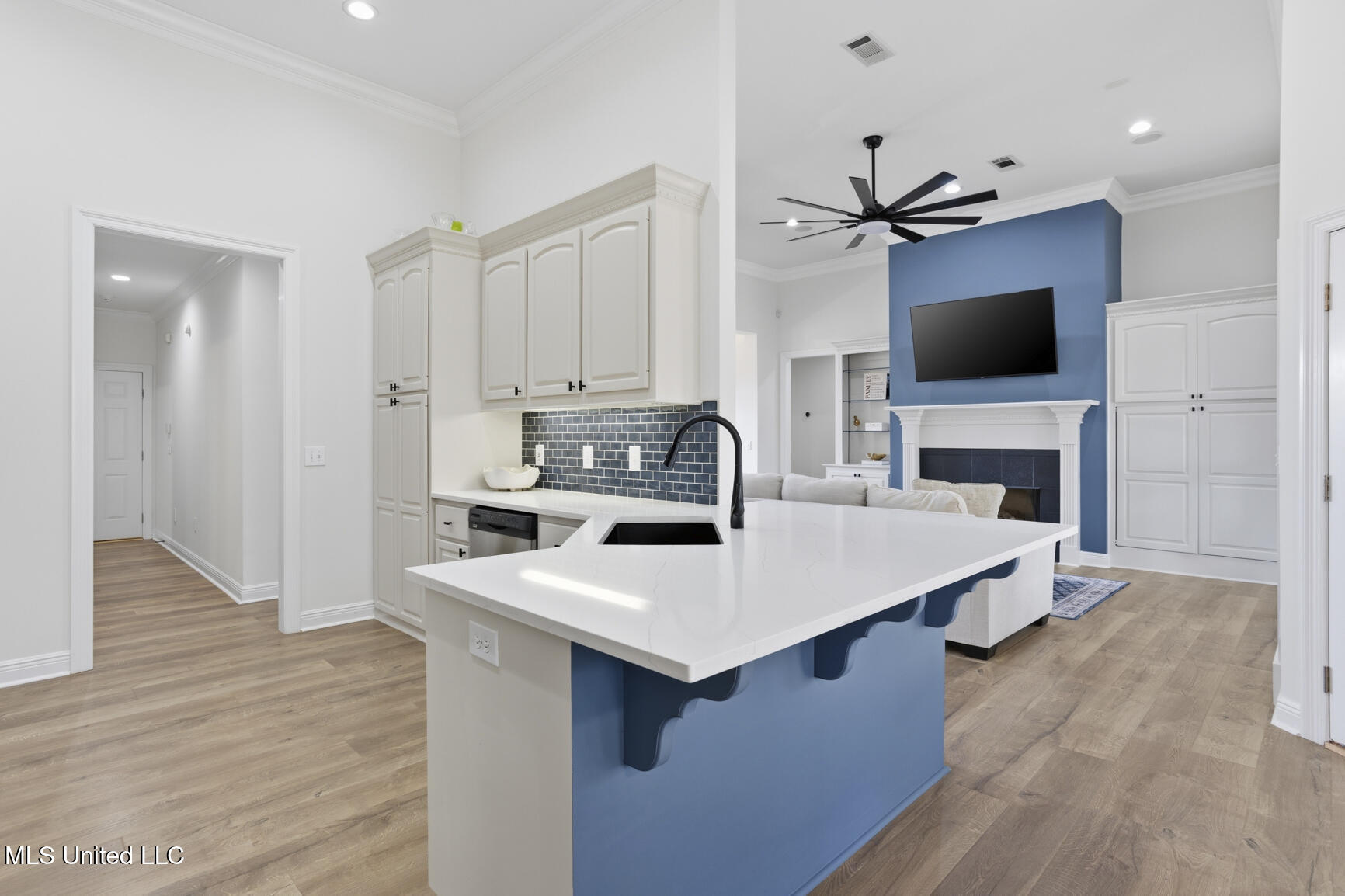 404 Bay Cove Property Photo 17