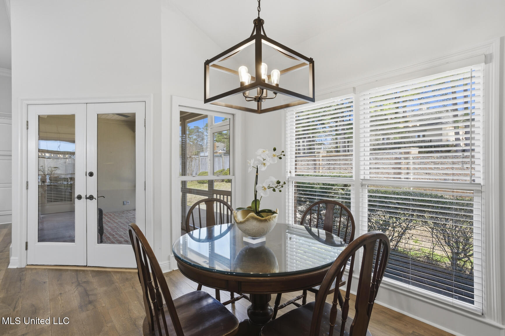 404 Bay Cove Property Photo 17