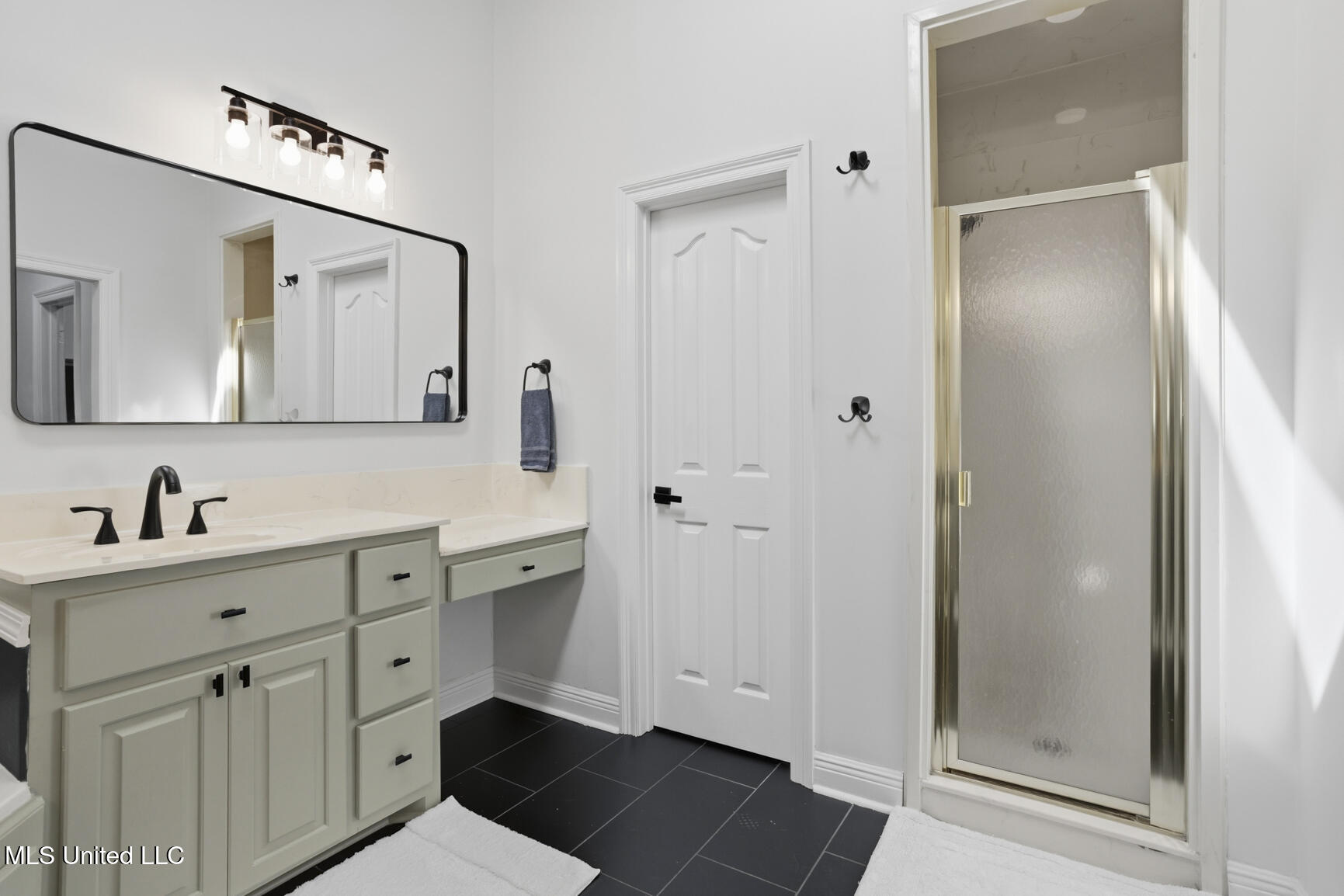 404 Bay Cove Property Photo 25