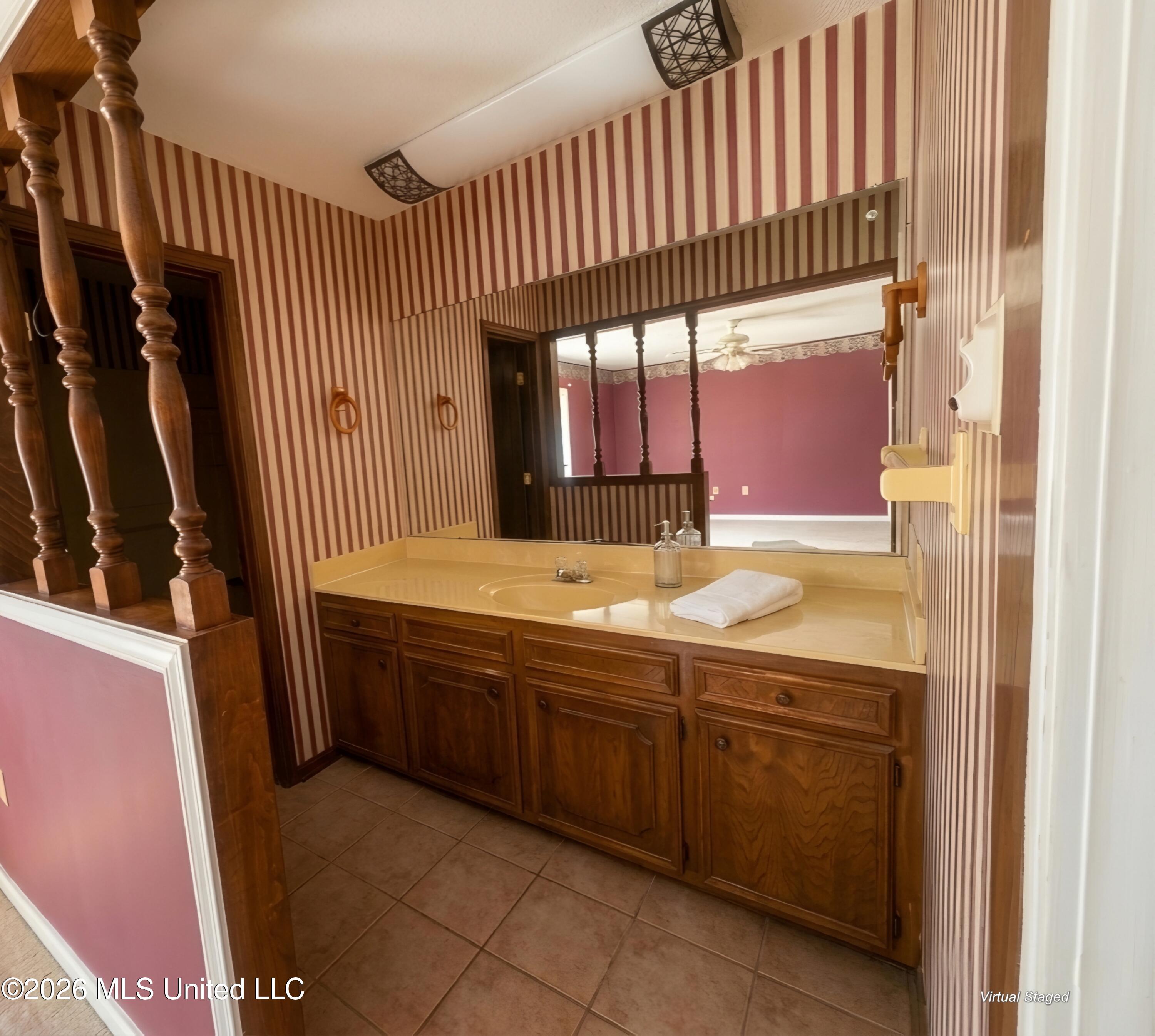 521 Berwick Drive Property Photo 6